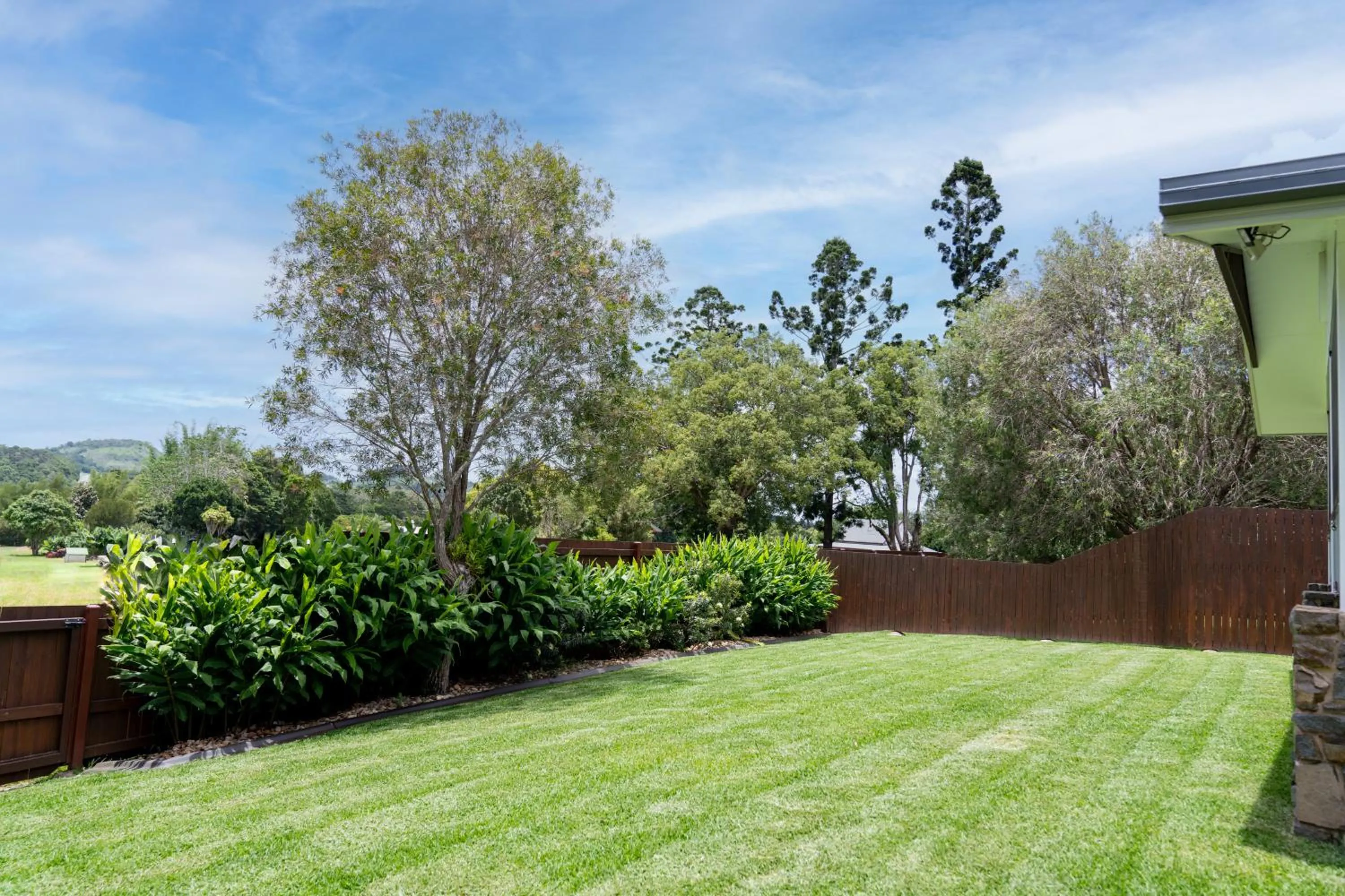 Natural landscape in Birds 'n' Bloom Cottages