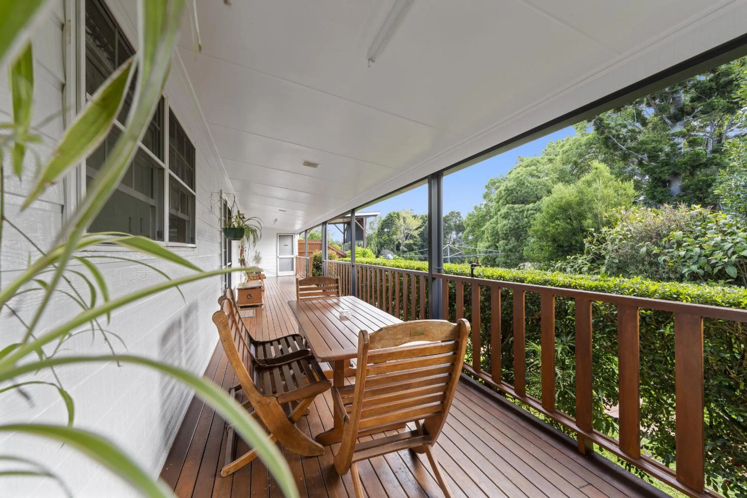 Patio in Birds 'n' Bloom Cottages