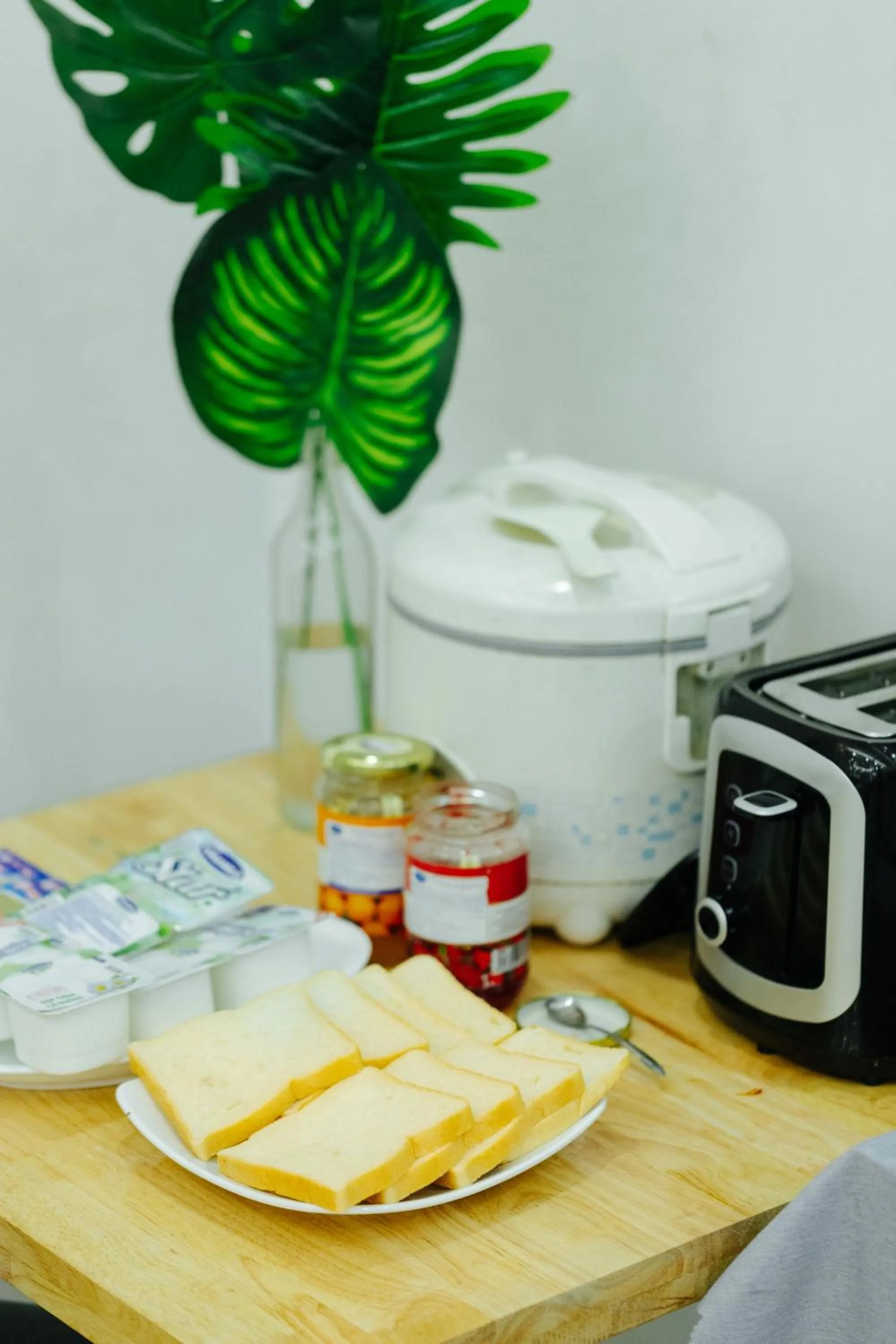 Coffee/tea facilities in Hana 1 Apartment & Hotel Bac Ninh