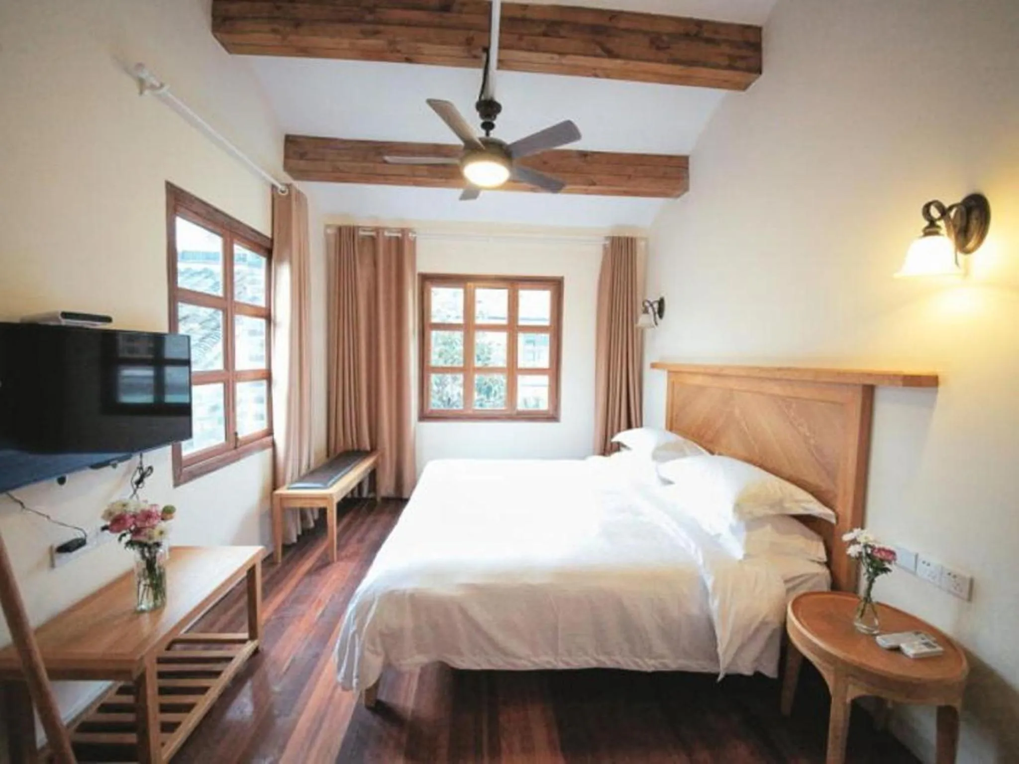 Bedroom, Bed in Two Elms Hotel (Nanjing Confucius Temple Laomen East Branch)