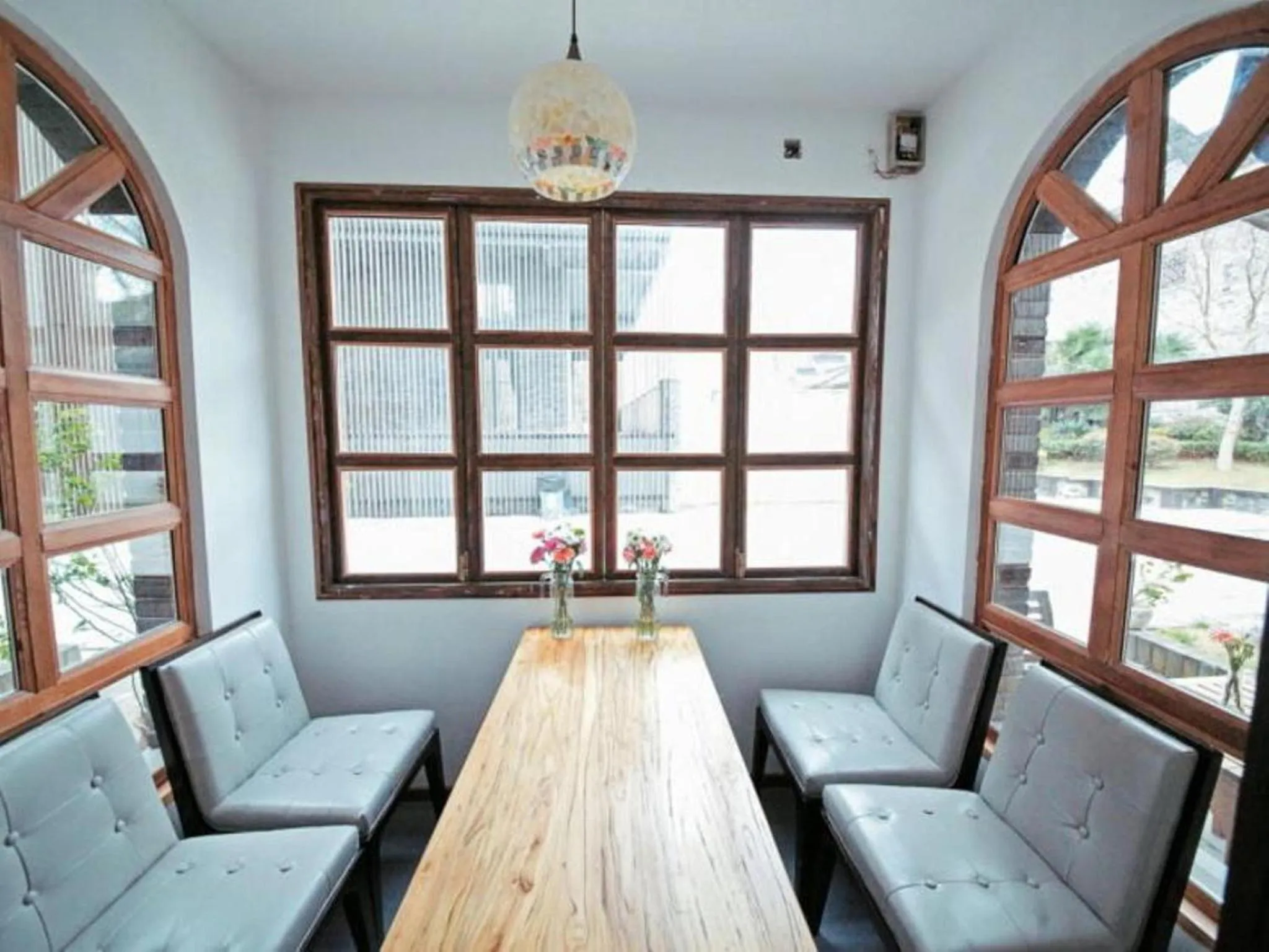 Restaurant/places to eat in Two Elms Hotel (Nanjing Confucius Temple Laomen East Branch)