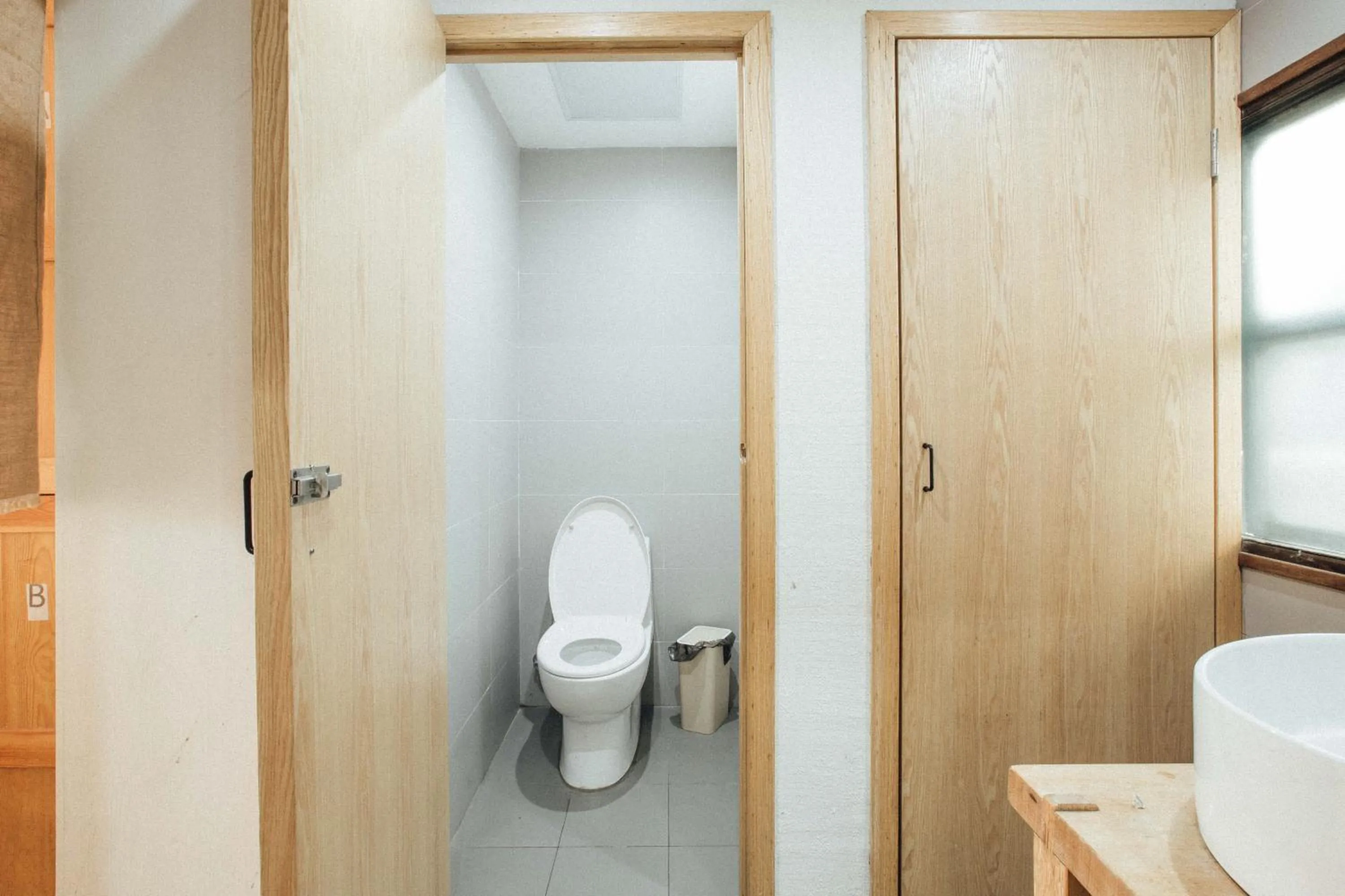 Toilet in Two Elms Hotel (Nanjing Confucius Temple Laomen East Branch)