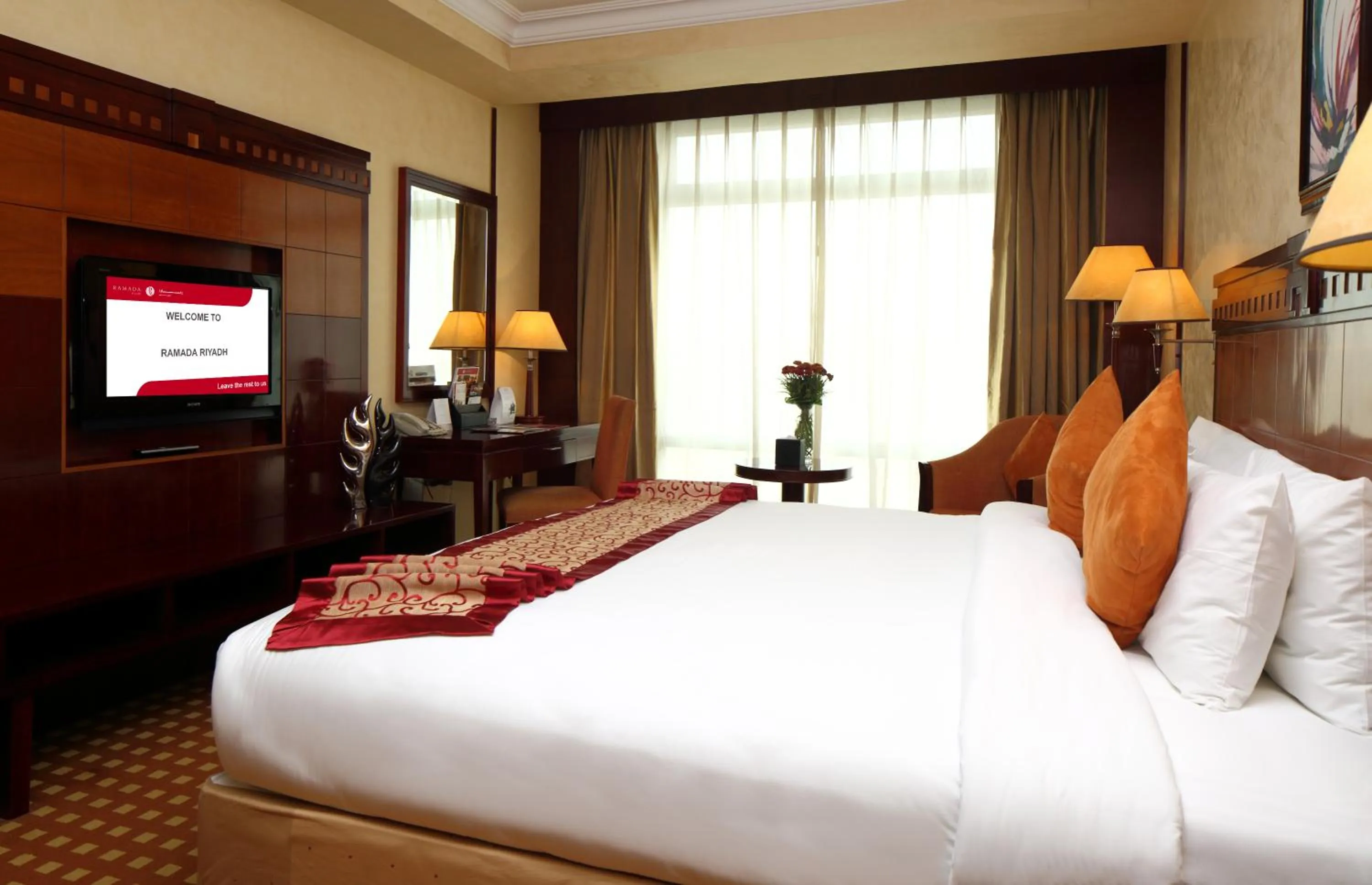 Bedroom, Bed in Ramada Riyadh Hotel