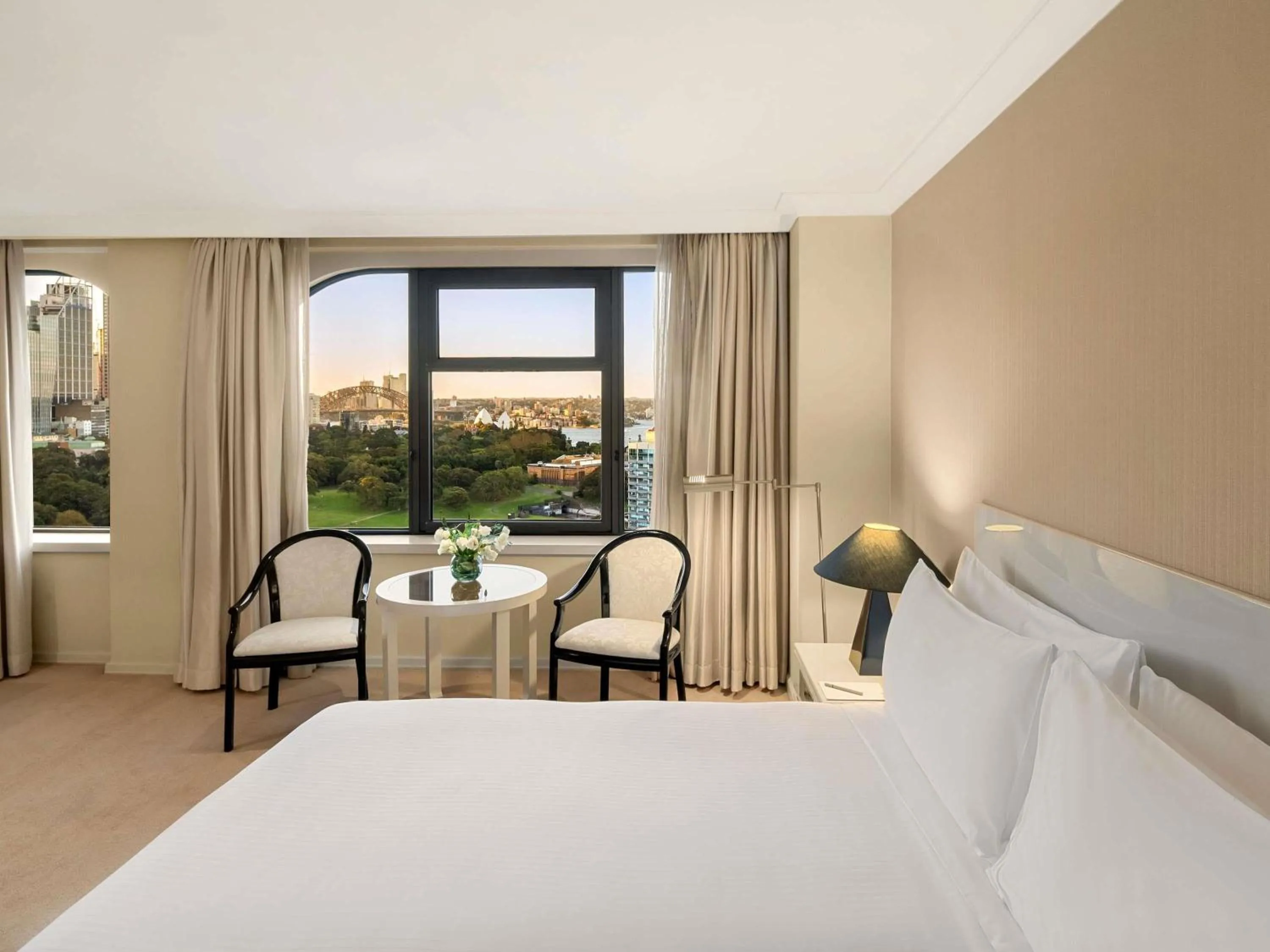 Bedroom, Bed in The Sydney Boulevard Hotel