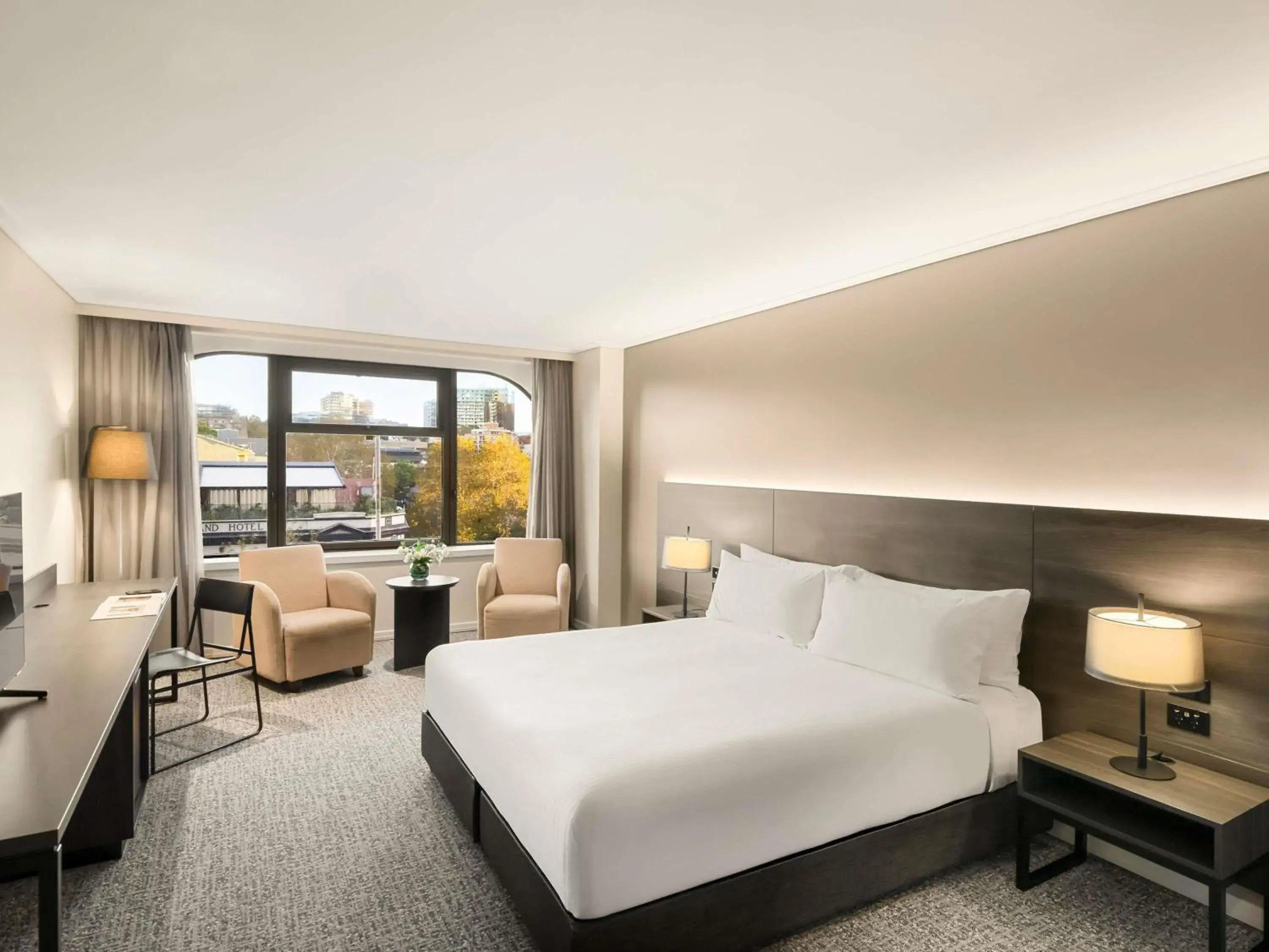 Standard King Room in The Sydney Boulevard Hotel Standard King Room in The Sydney Boulevard Hotel