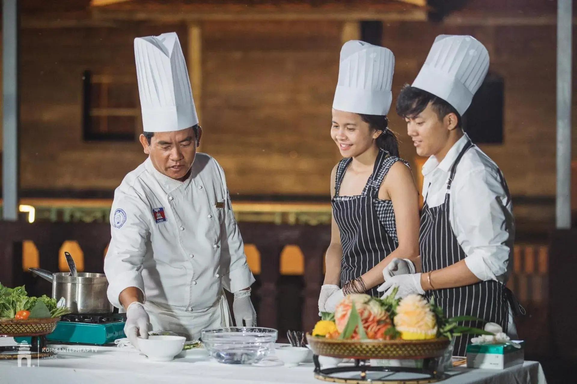 Food and drinks in Empress Angkor Resort & Spa Food and drinks in Empress Angkor Resort & Spa