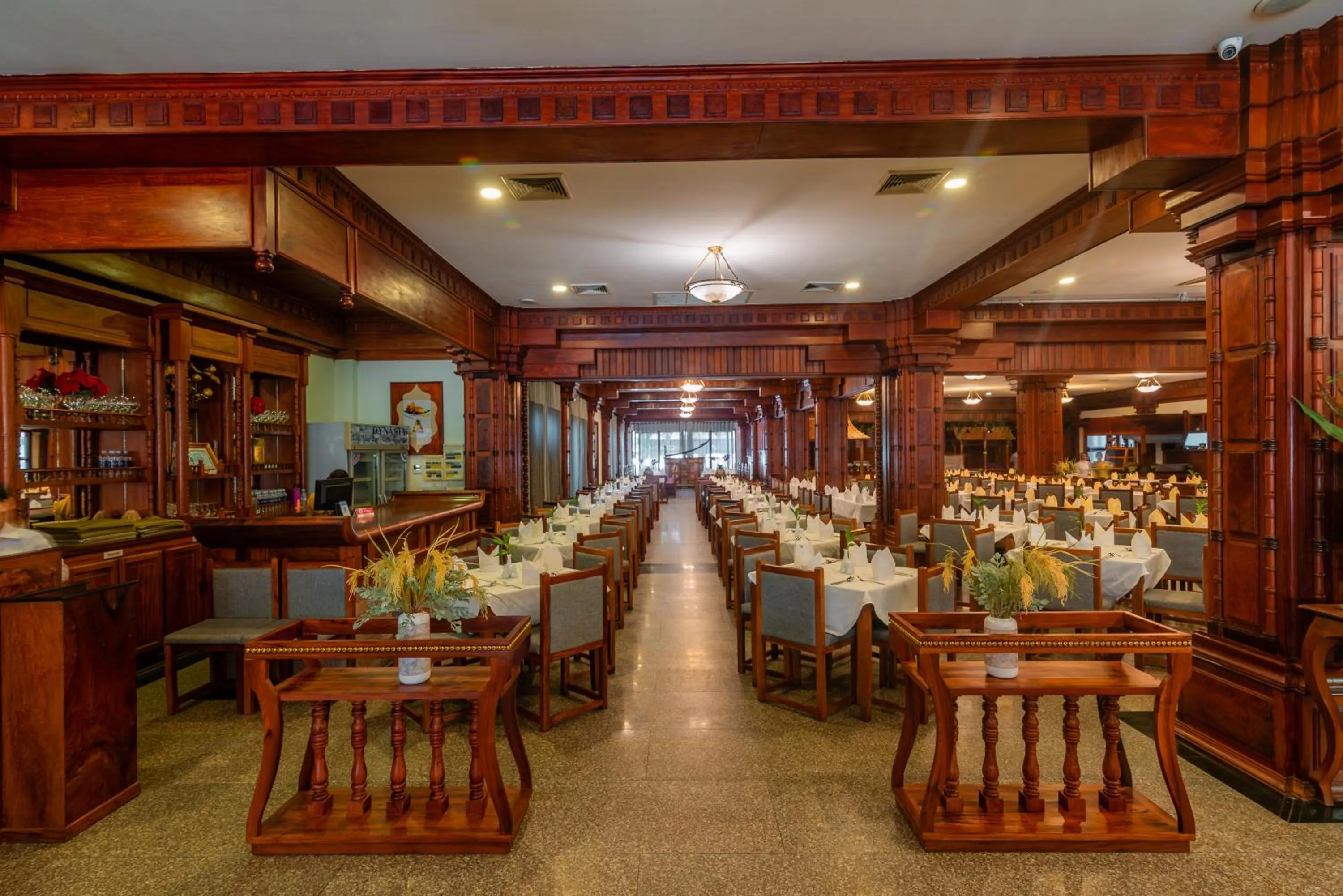 Restaurant/places to eat in Empress Angkor Resort & Spa