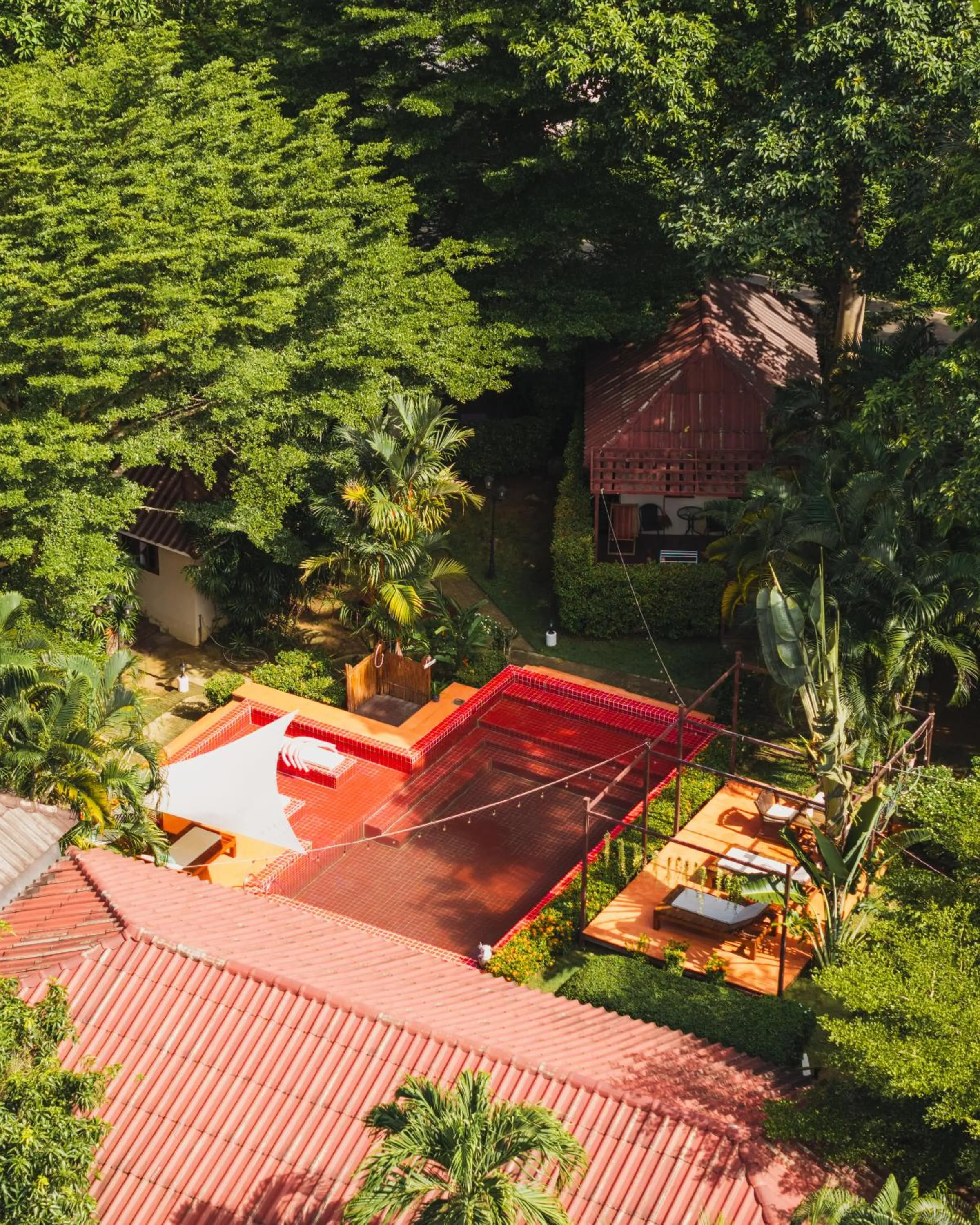Red Moon Hideaway