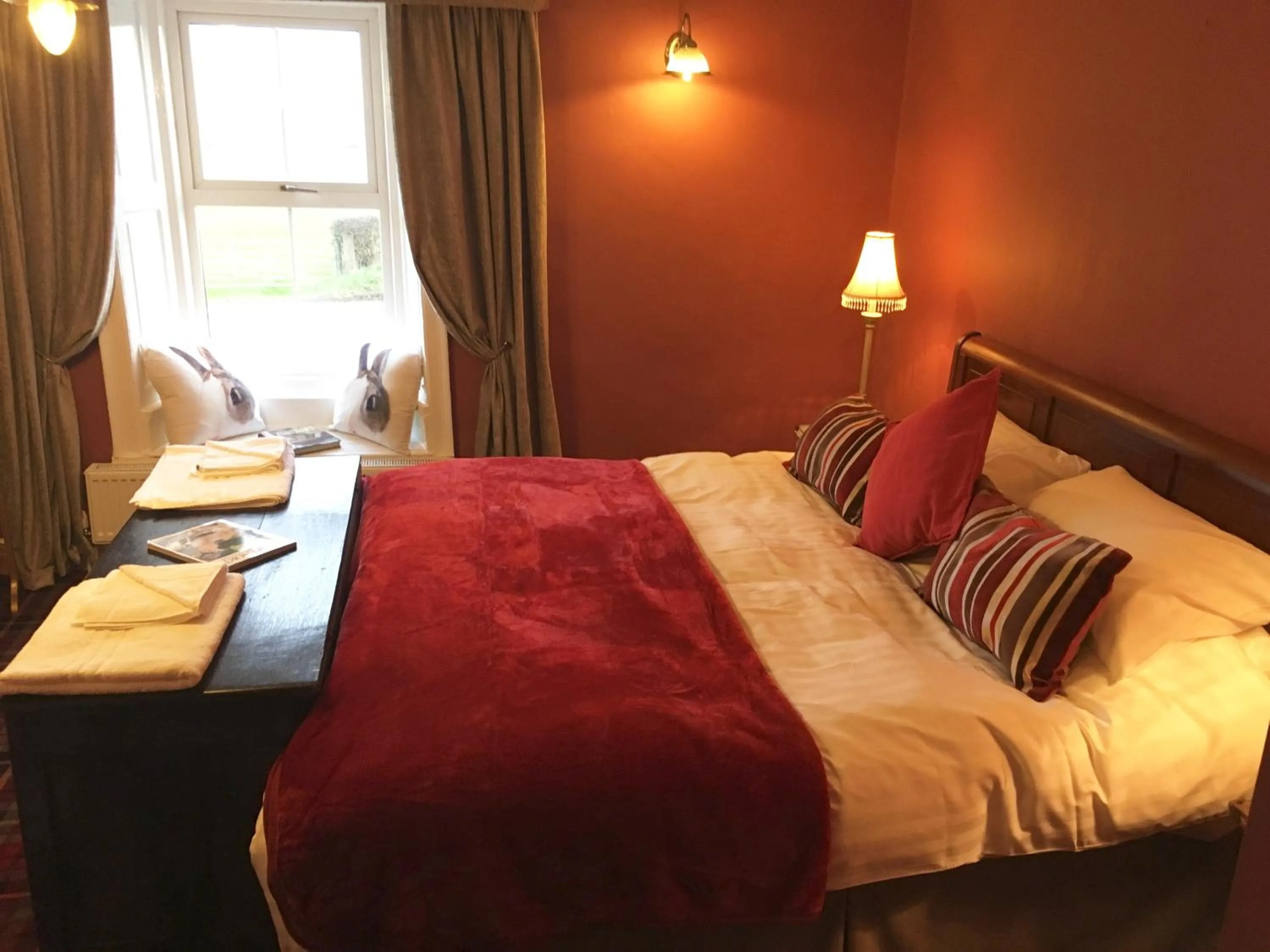 Bedroom, Bed in Robin Hood Inn