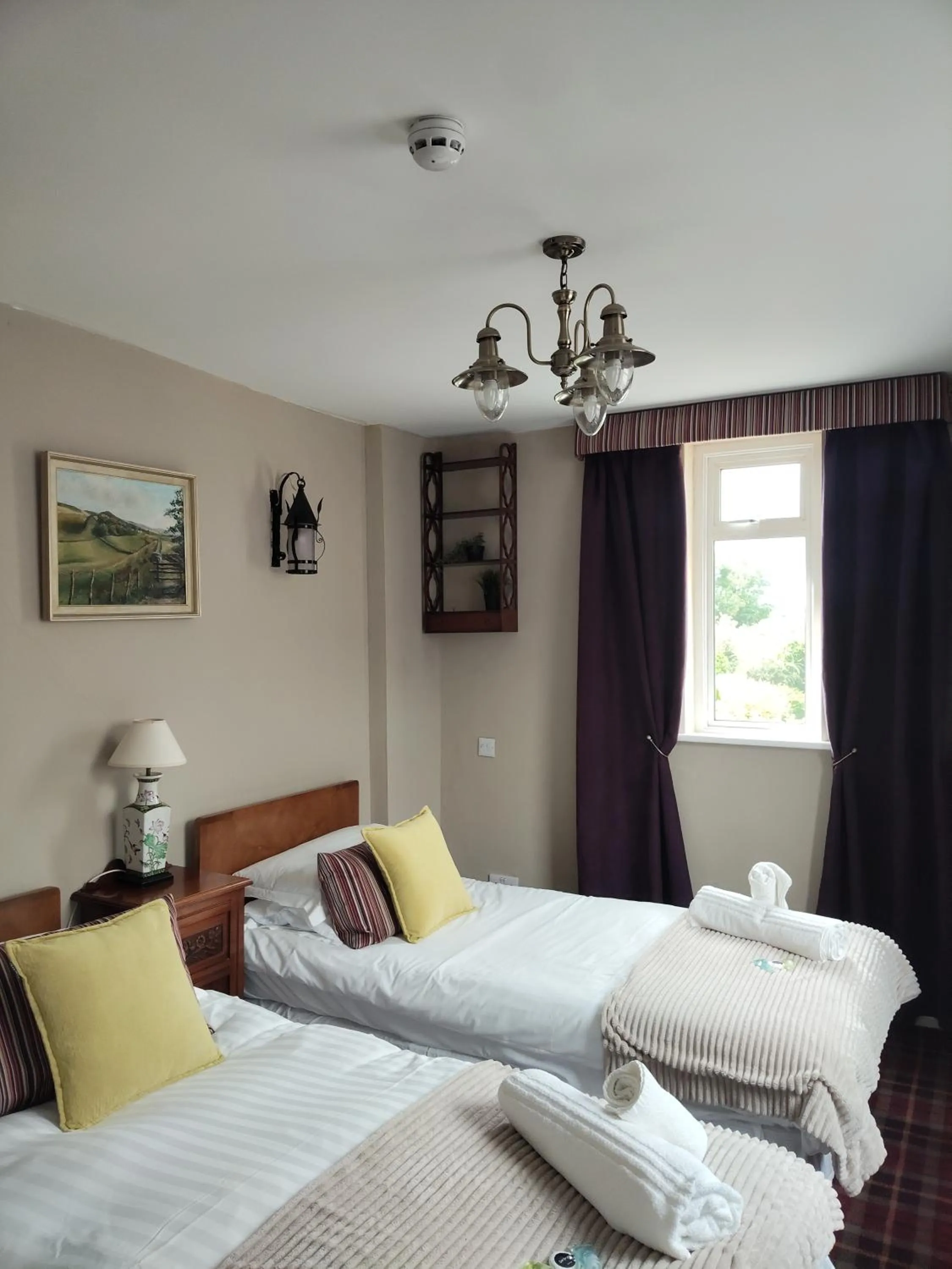 Bed in Robin Hood Inn