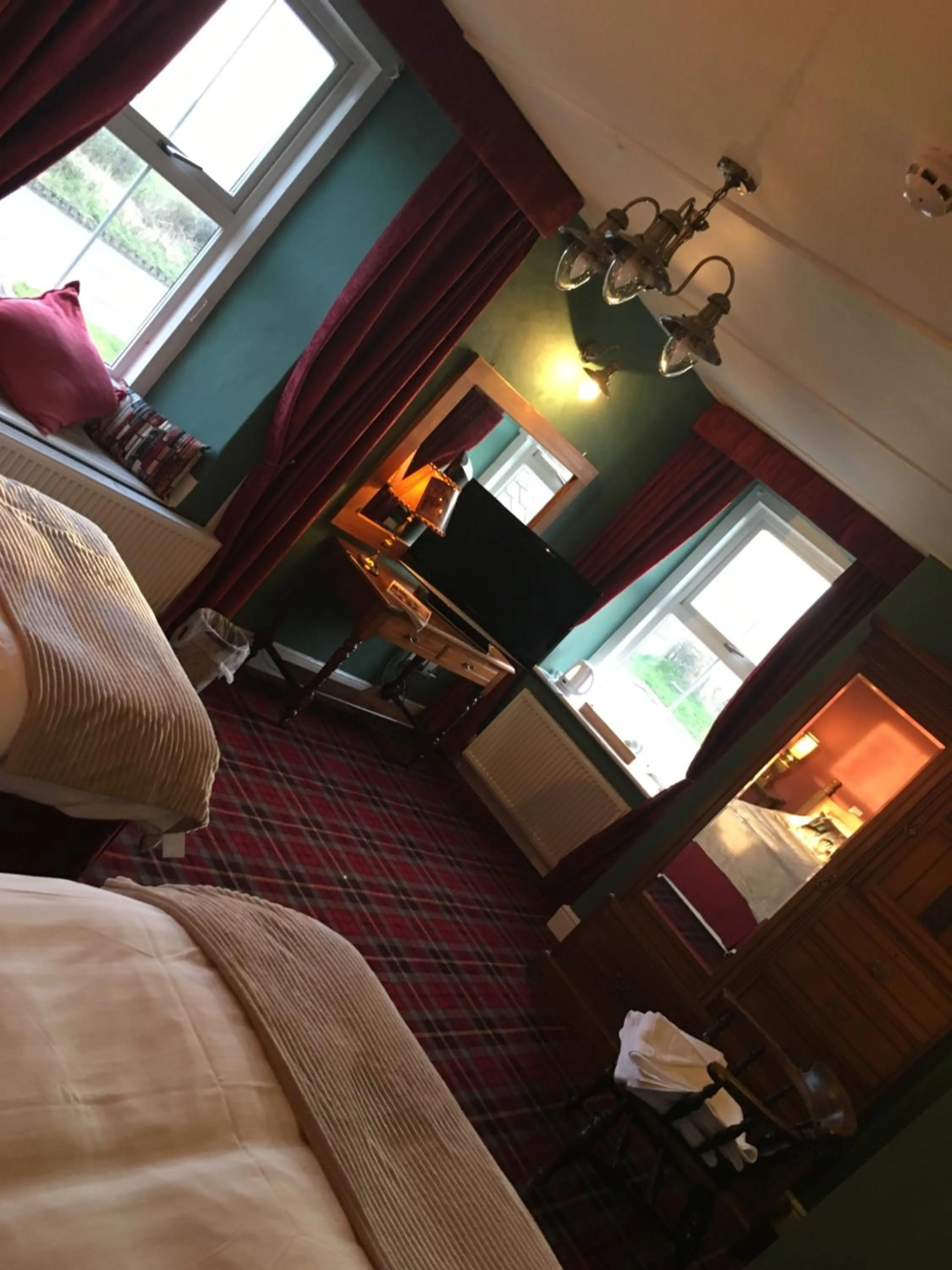 Bedroom, Bed in Robin Hood Inn