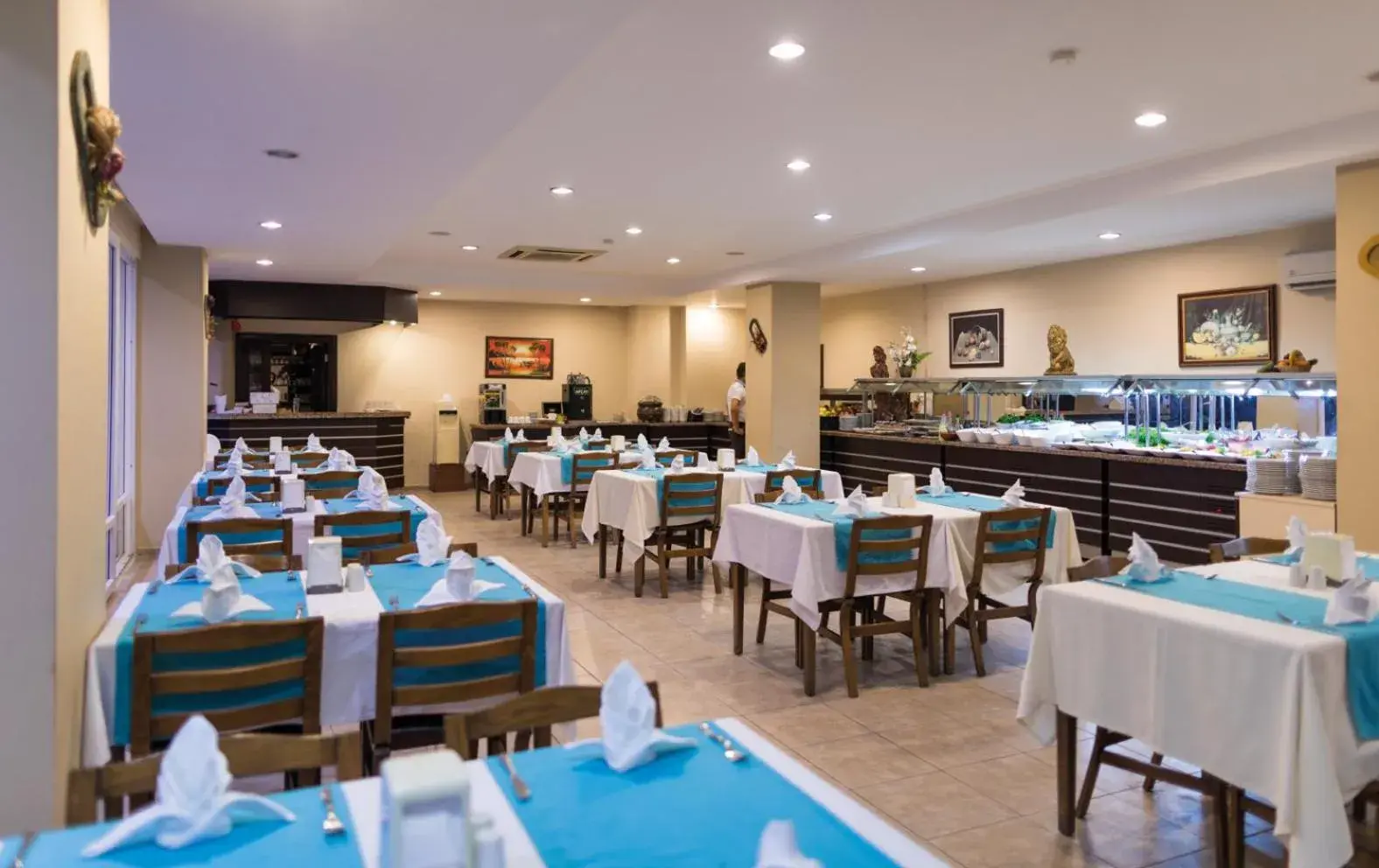 Restaurant/places to eat in Helios Hotel Restaurant/places to eat in Helios Hotel