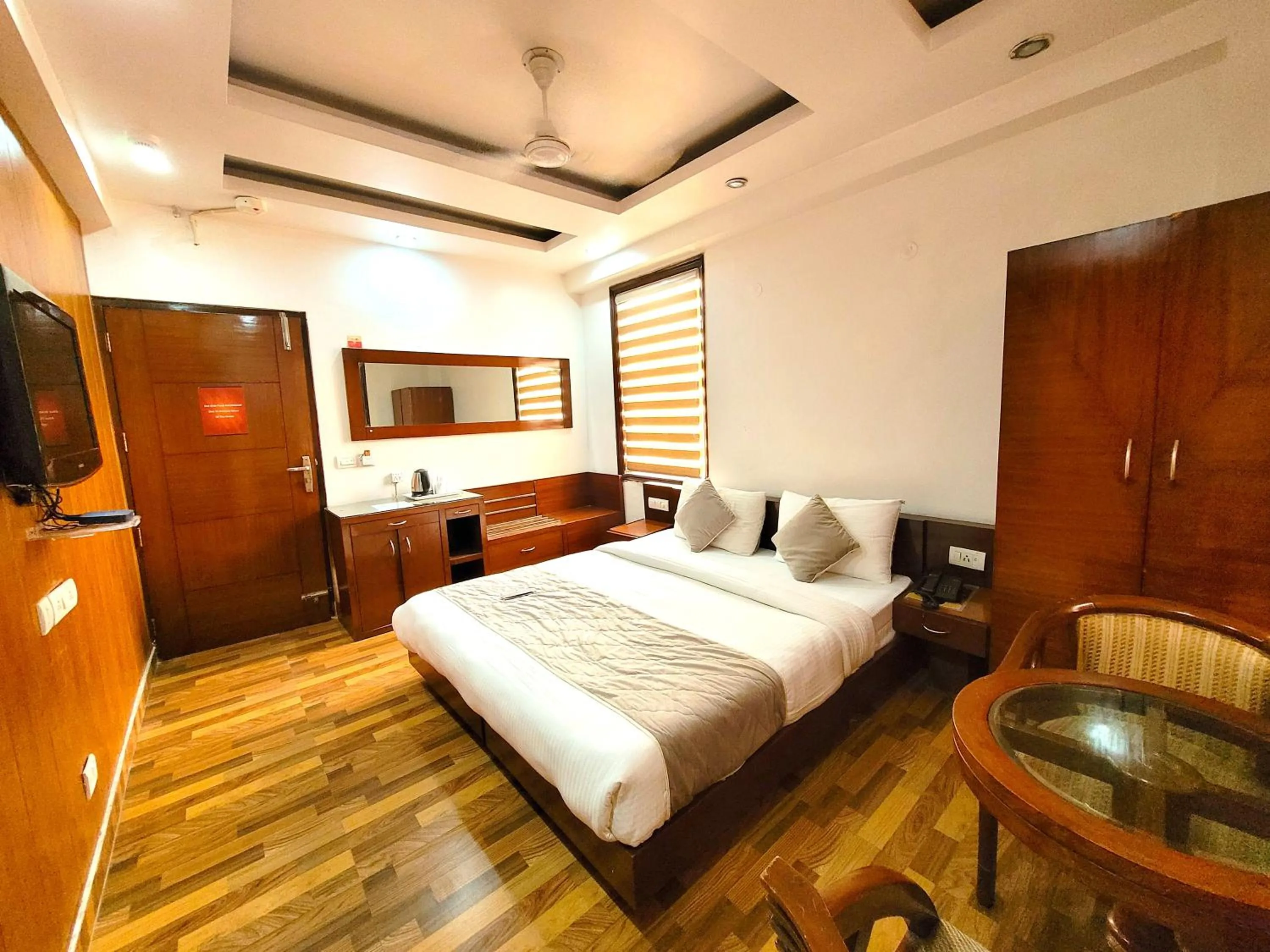 Bed in Hotel The Daanish Residency - Karol Bagh