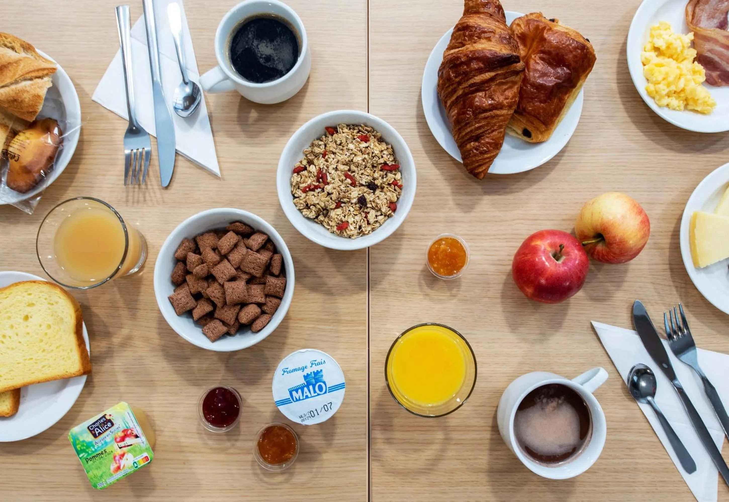 Breakfast in B&B HOTEL Castres Centre Gambetta