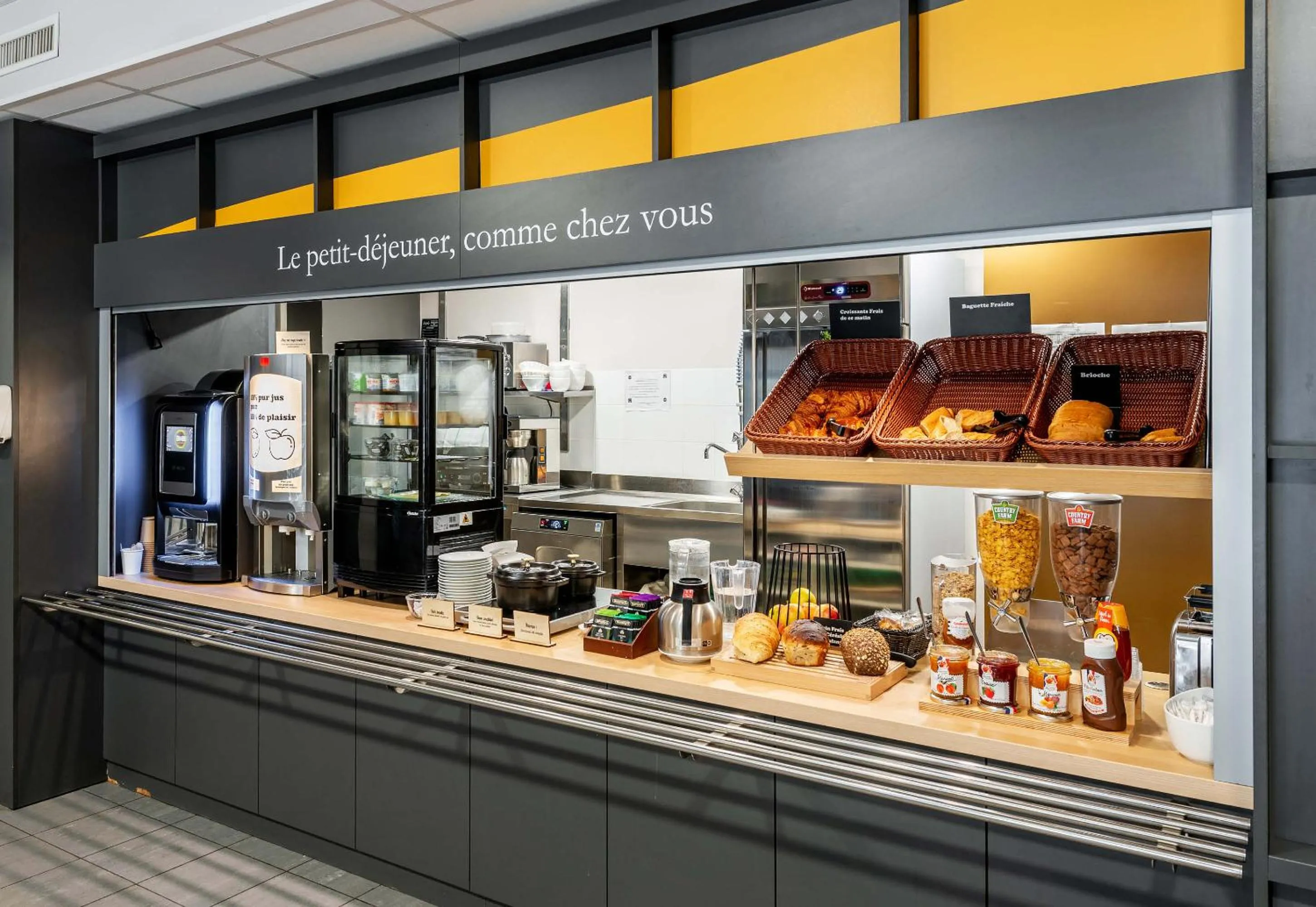 Breakfast in B&B HOTEL Castres Centre Gambetta