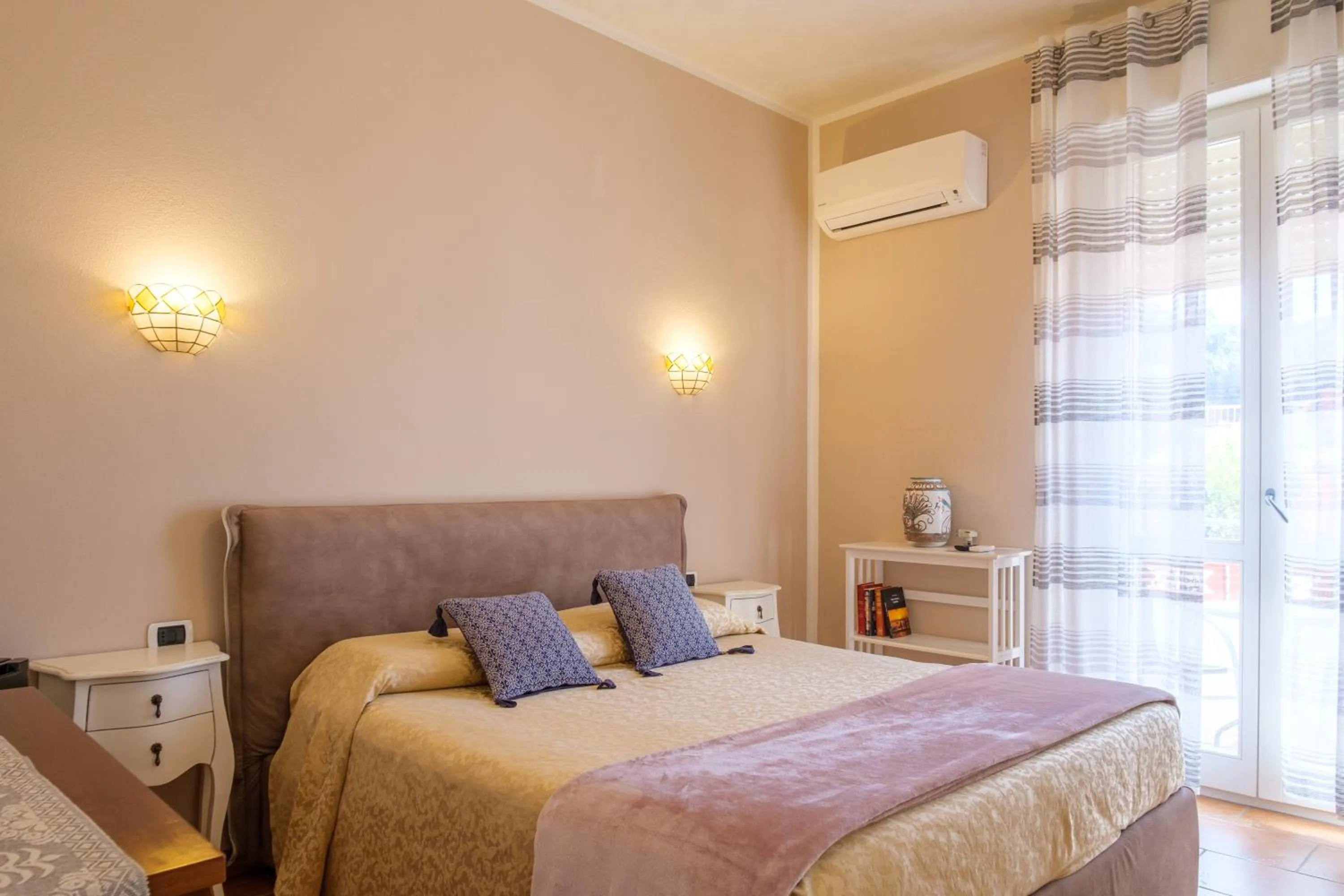 Photo of the whole room in Villa Piana