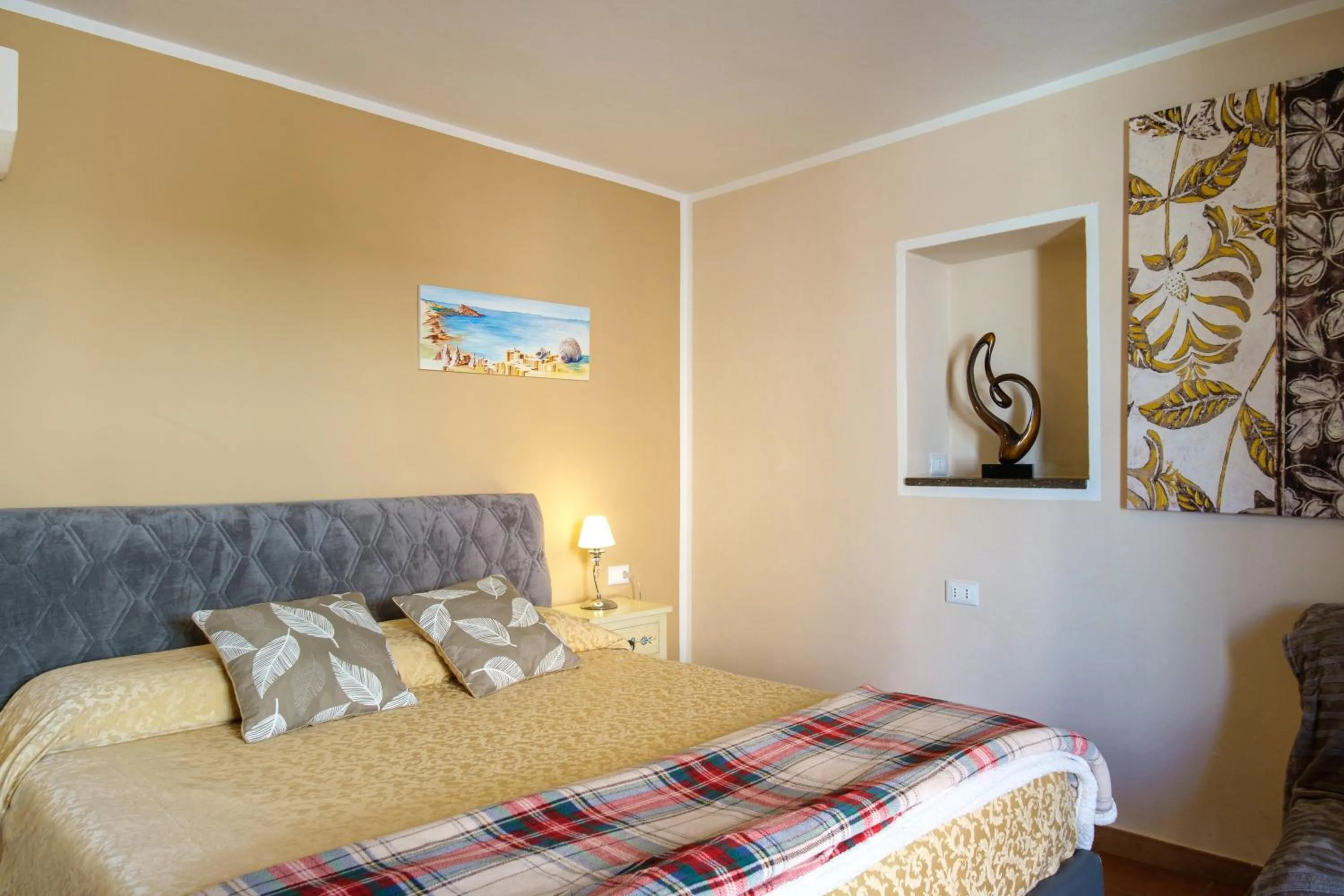 Photo of the whole room in Villa Piana