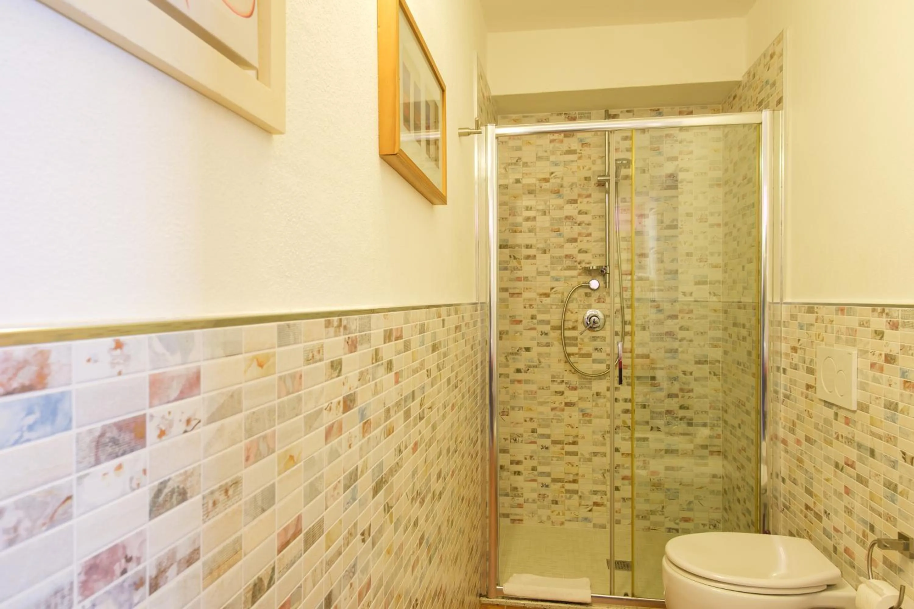 Shower in Villa Piana