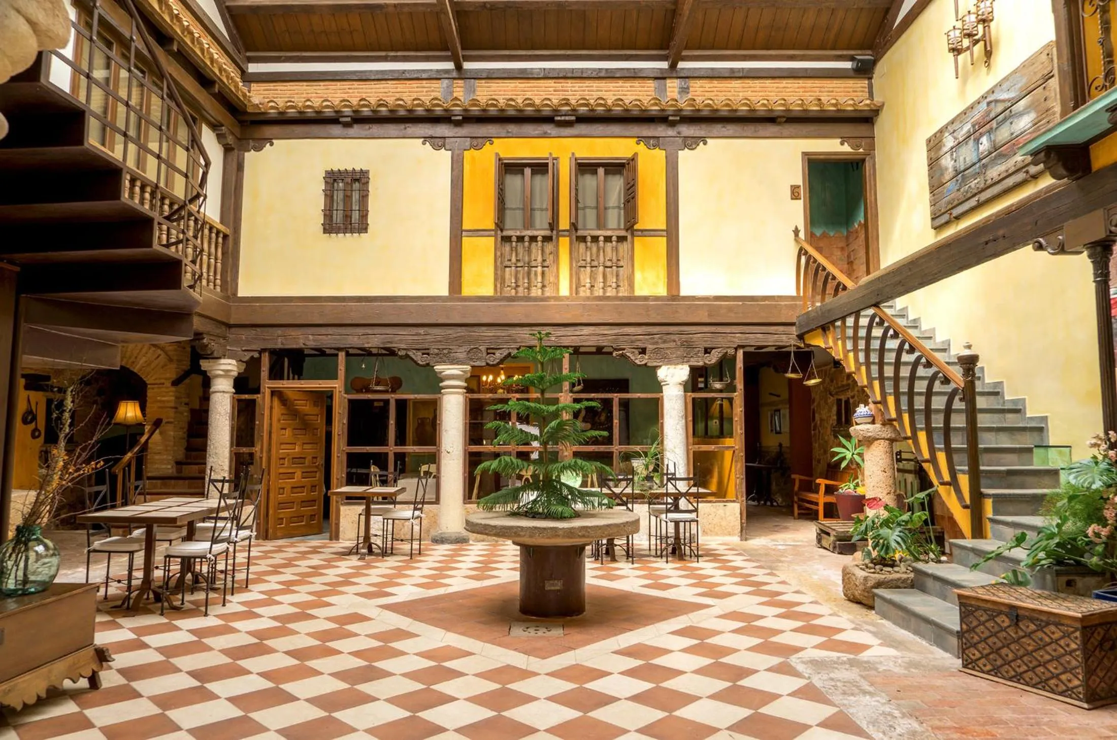 Patio in Hotel Spa La Casa del Rector Almagro