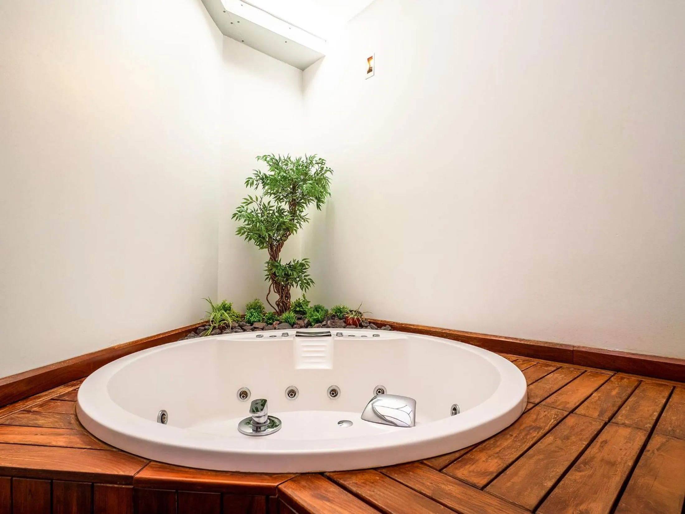 Hot Tub in Hotel Spa La Casa del Rector Almagro