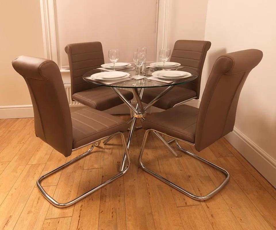 Dining Area in Andover Apartments