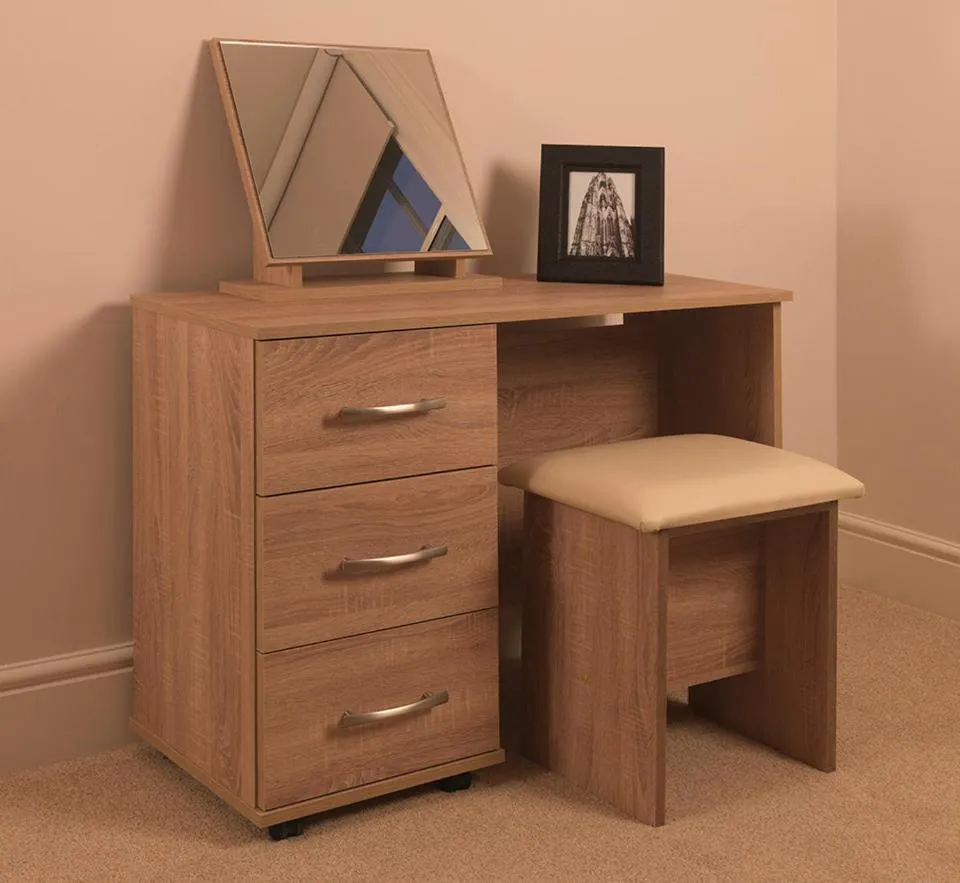 TV/Entertainment Center in Andover Apartments