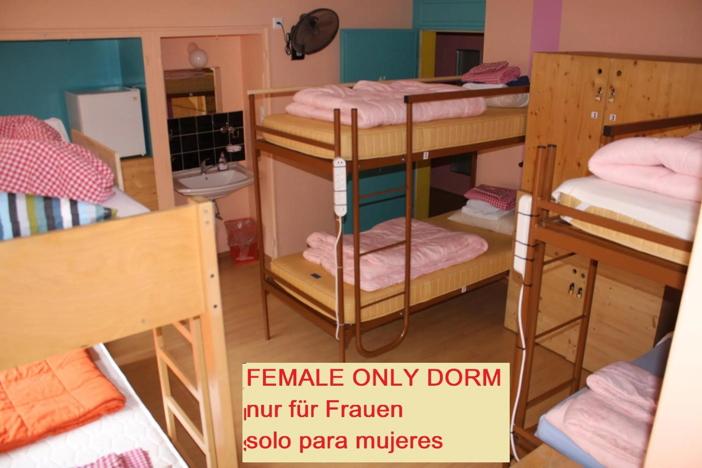 Photo of the whole room, Bed in Oldtown Hostel Otter