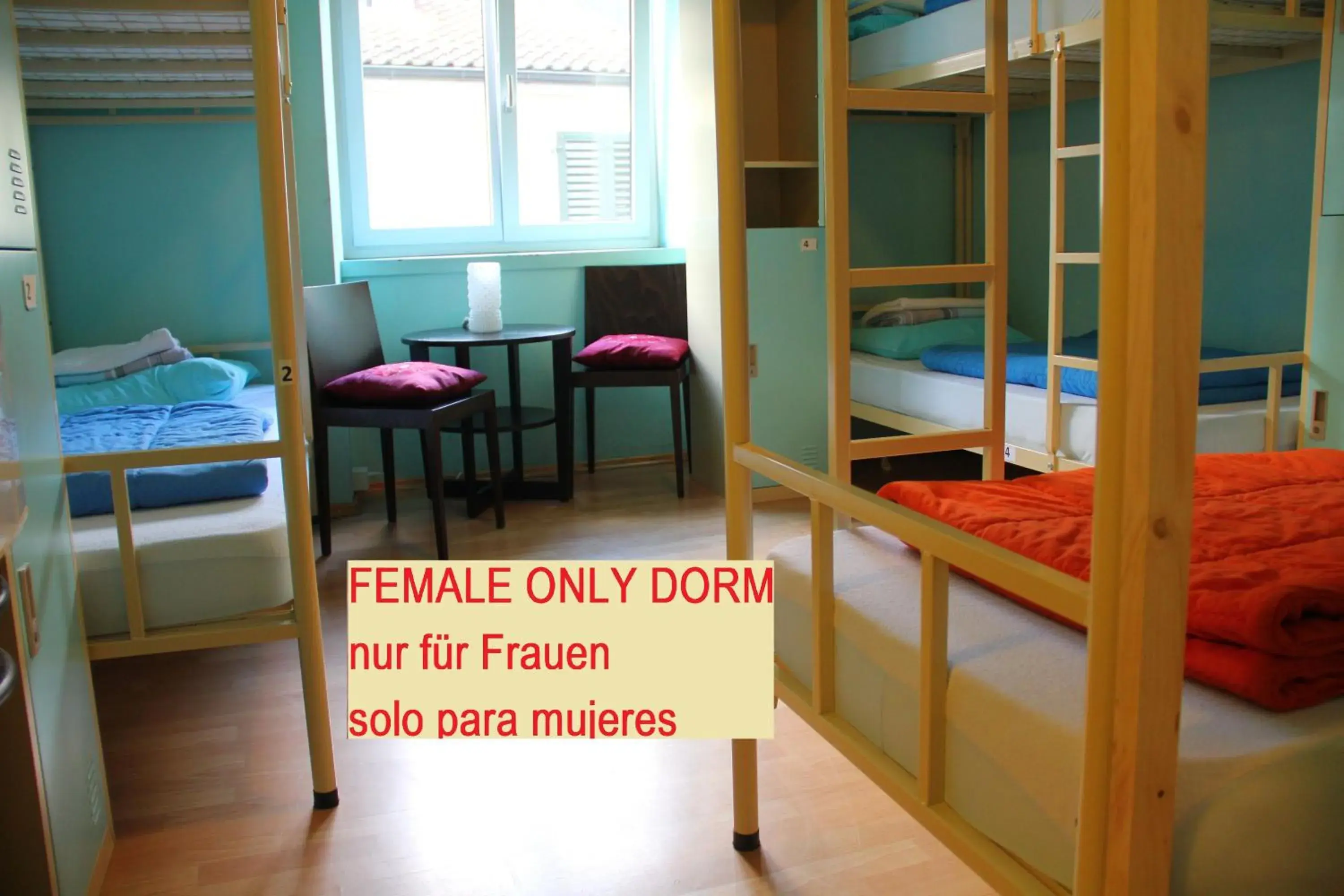 Budget Bed in 6-Bed Female Dormitory Room in Oldtown Hostel Otter Budget Bed in 6-Bed Female Dormitory Room in Oldtown Hostel Otter