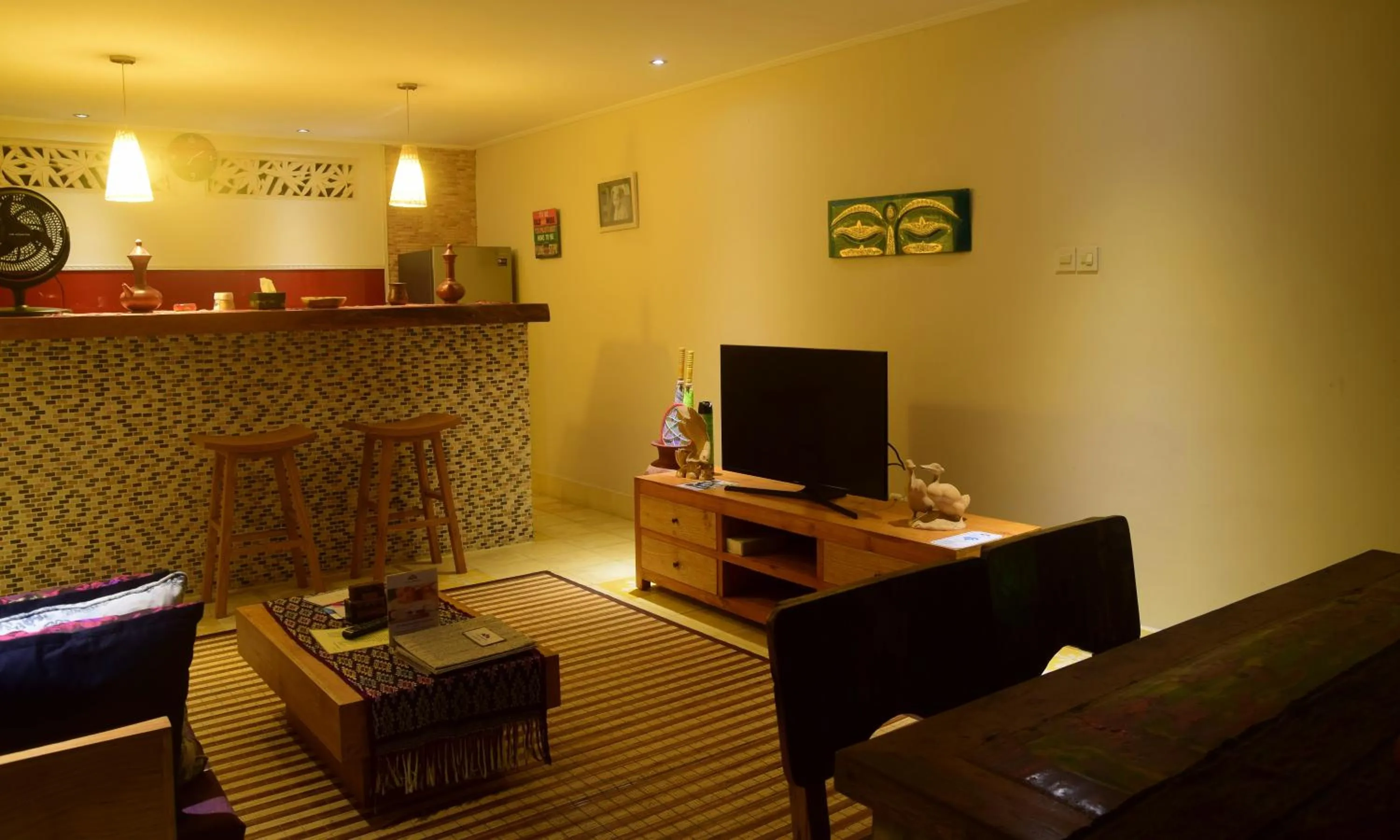 TV and multimedia in Taman Amertha Villas by Maha Bali