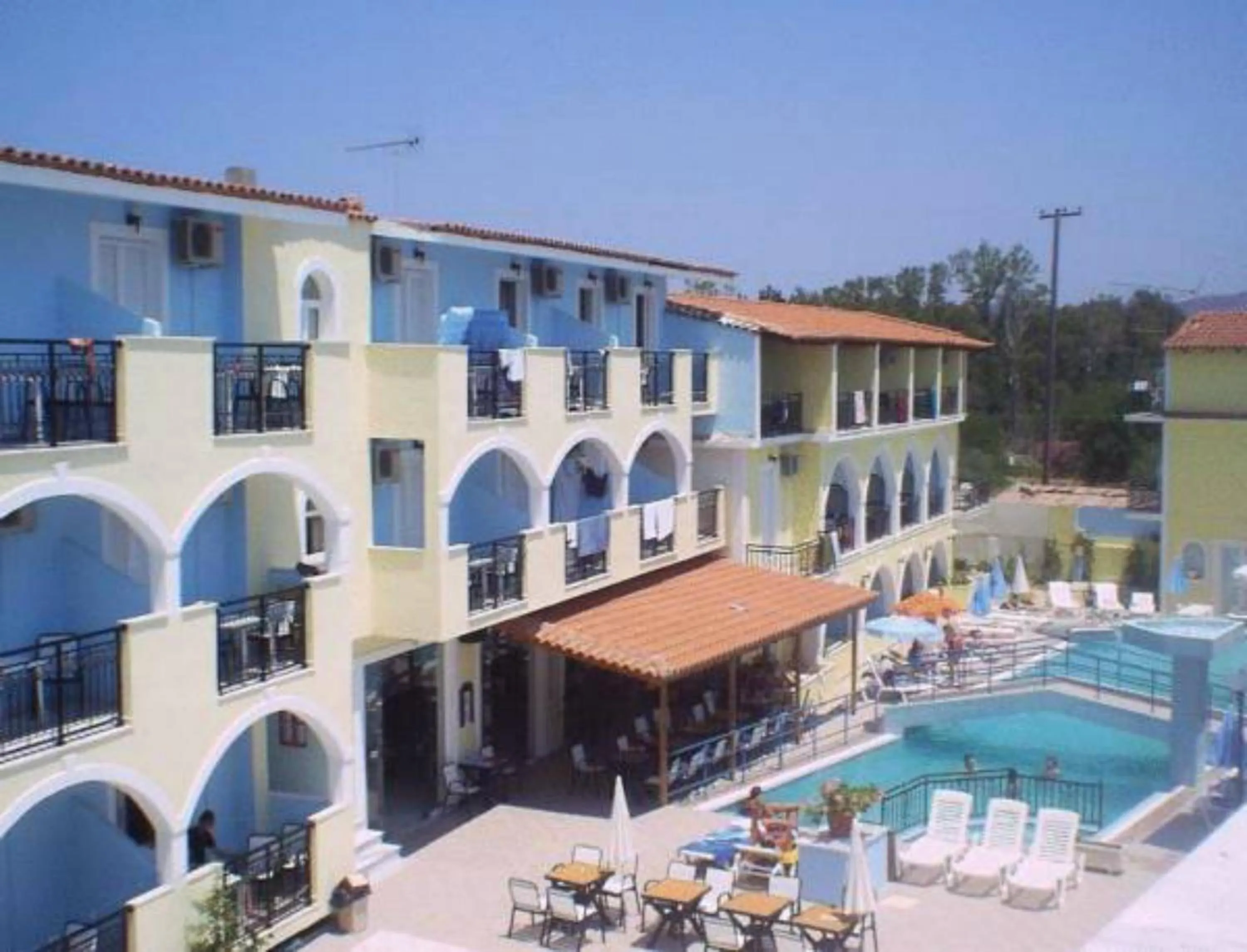 Vossos Hotel Apartments