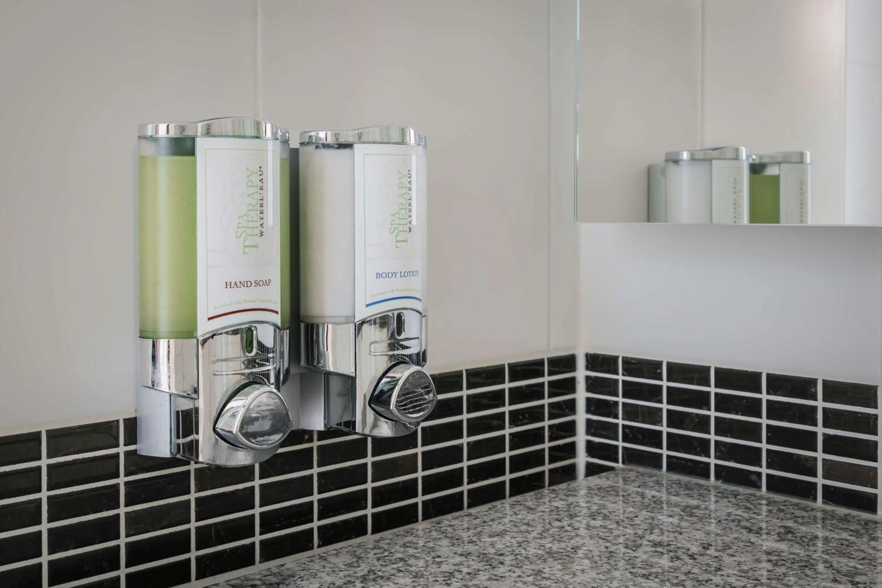 Bathroom in Hampton by Hilton Amsterdam Centre East