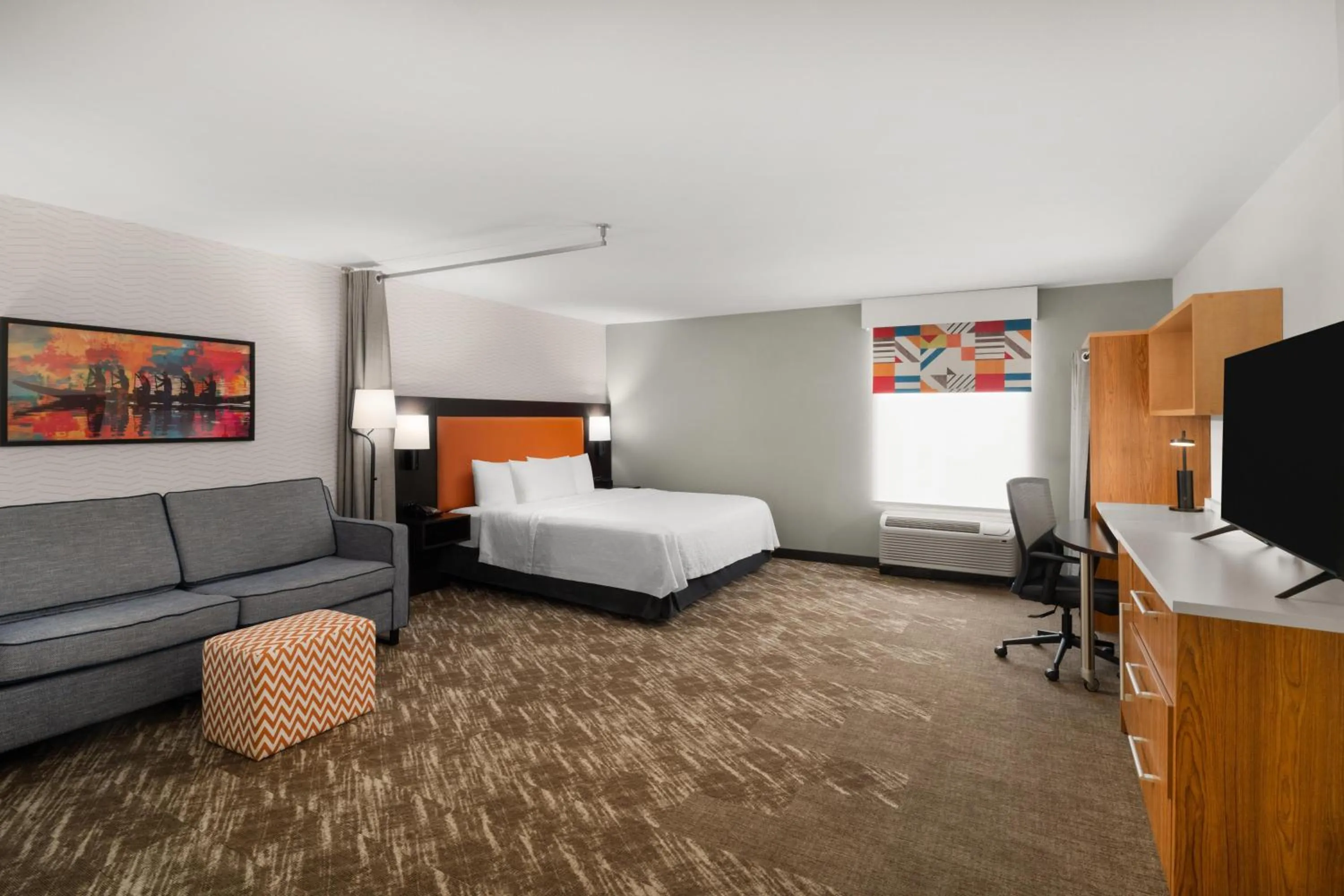 Living room, Bed in Home2 Suites by Hilton Alexandria