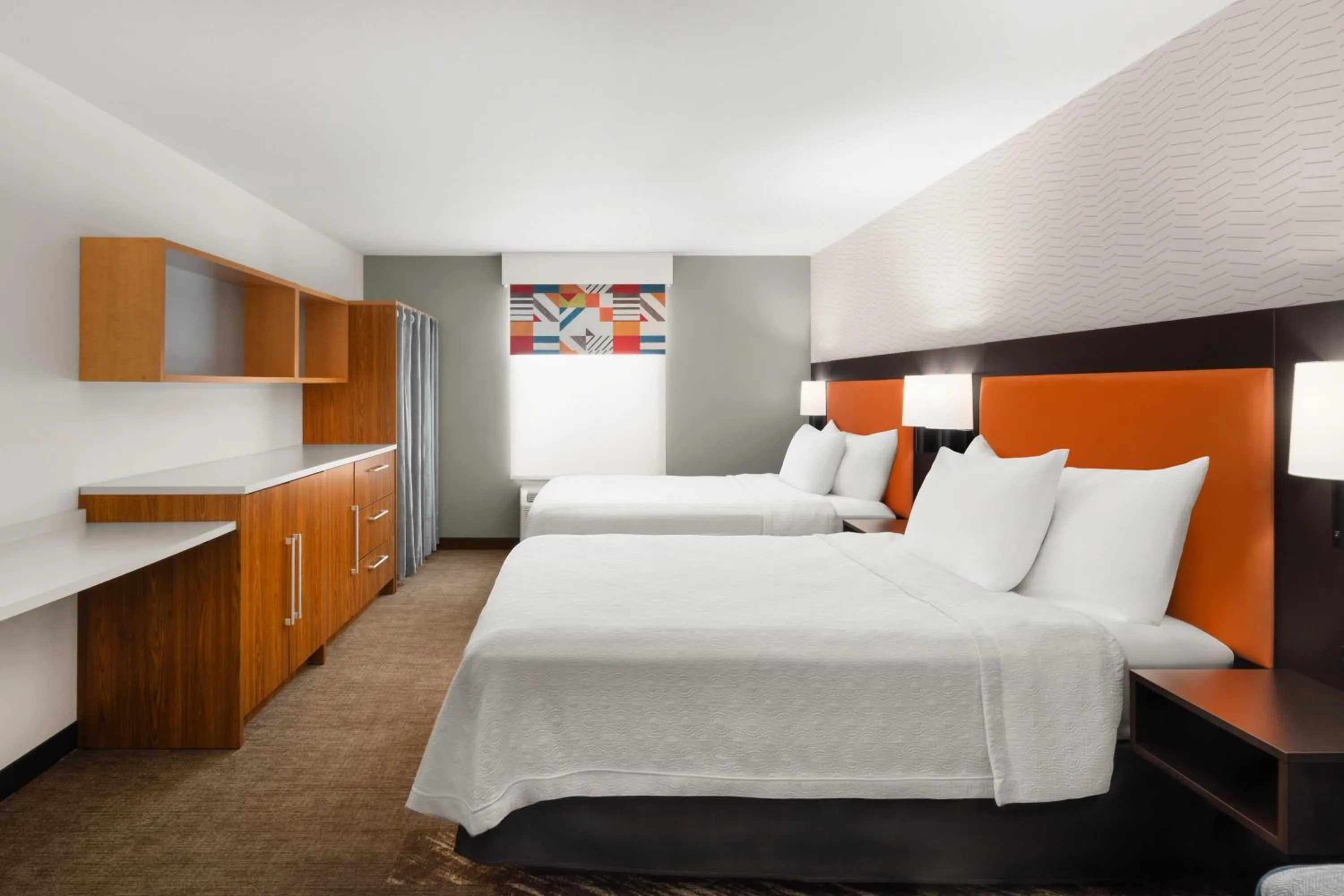 Bed in Home2 Suites by Hilton Alexandria