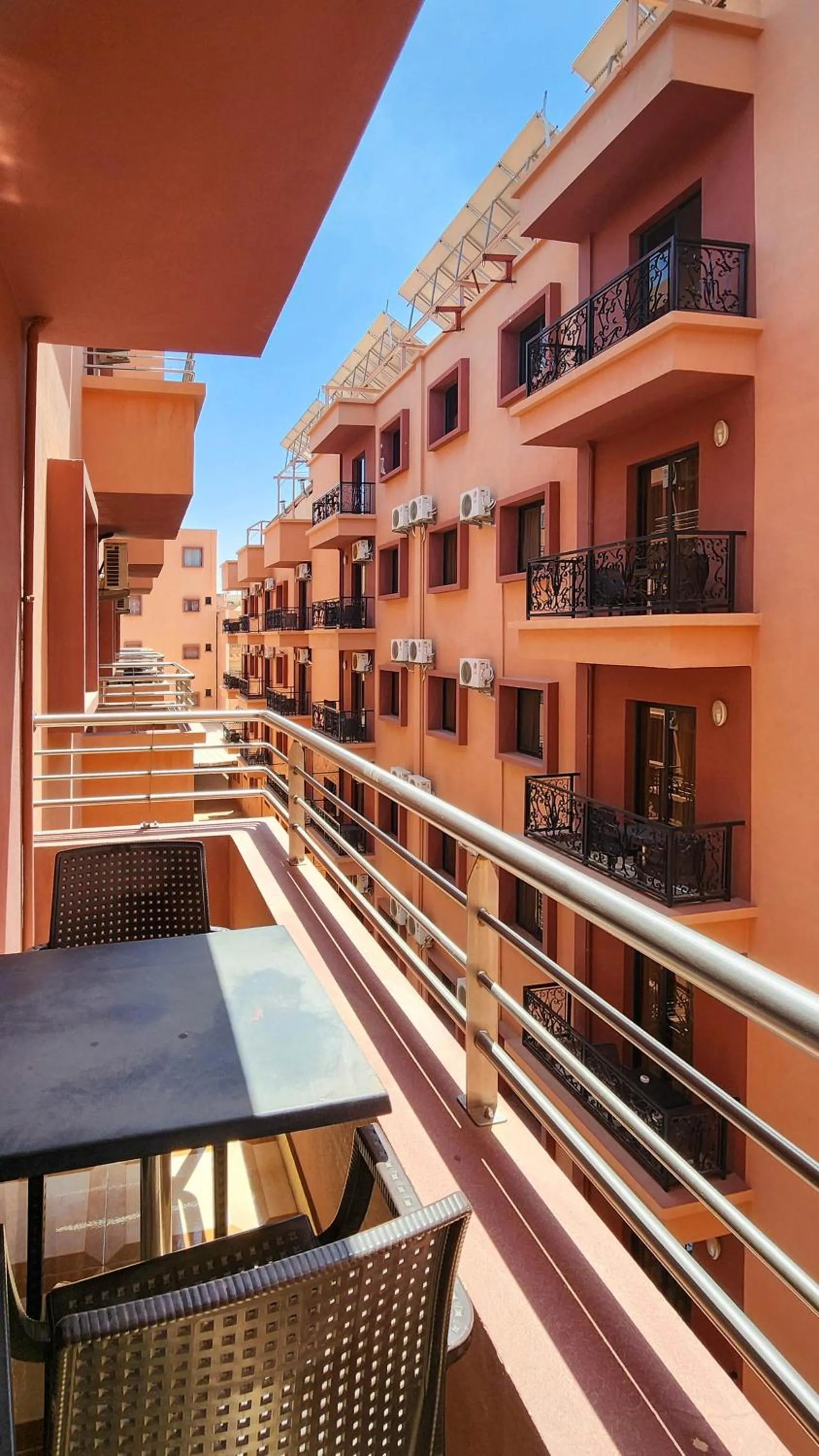 Hôtel Les Ambassadeurs