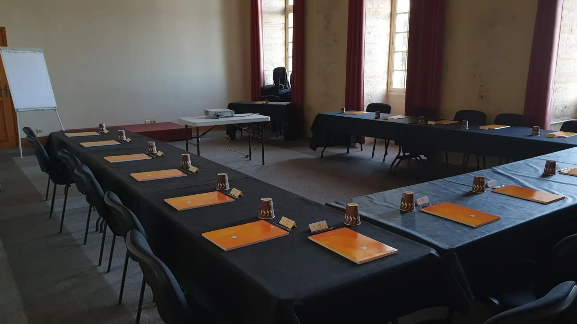 Meeting/conference room in Hôtellerie Saint Yves