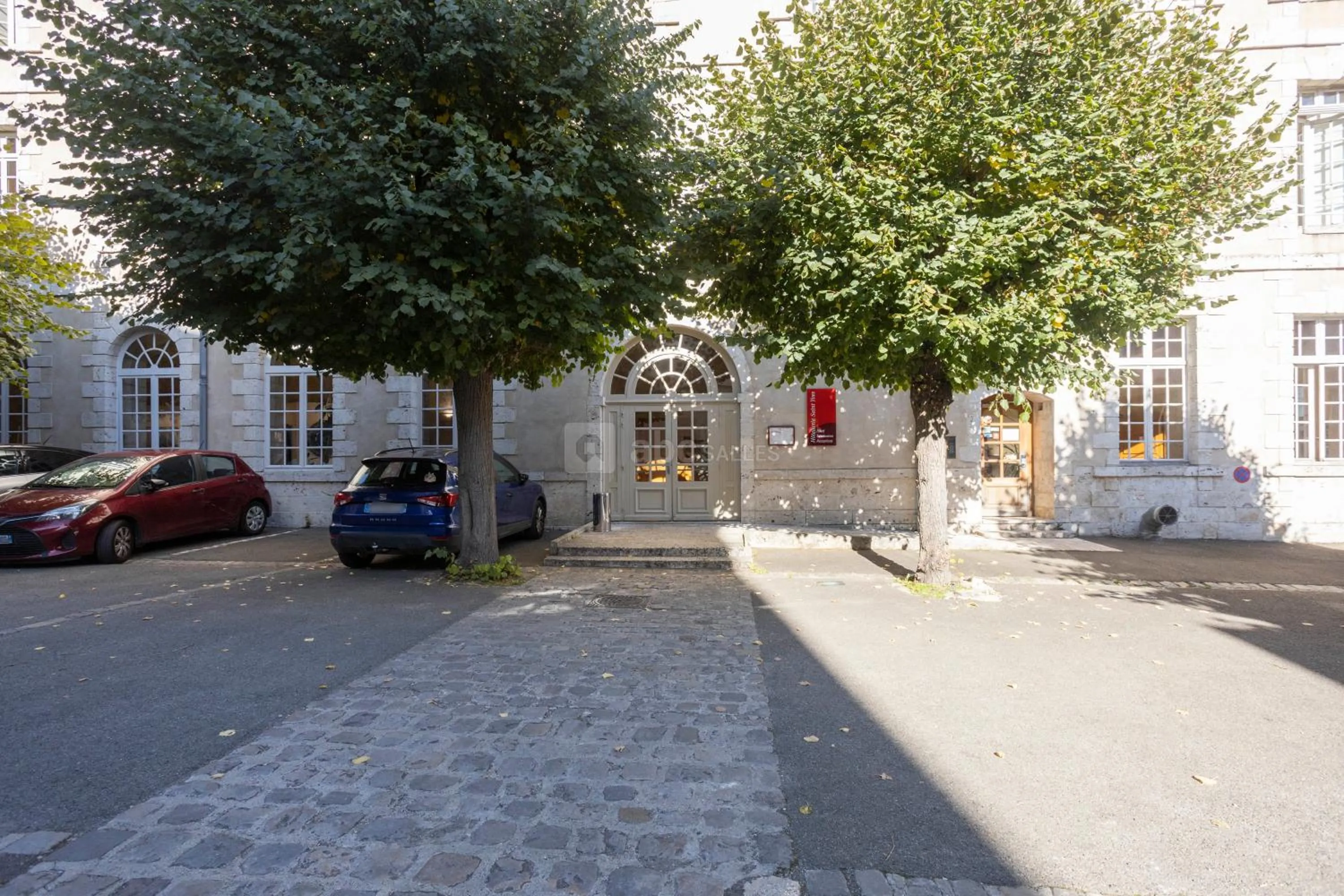 Parking in Hôtellerie Saint Yves