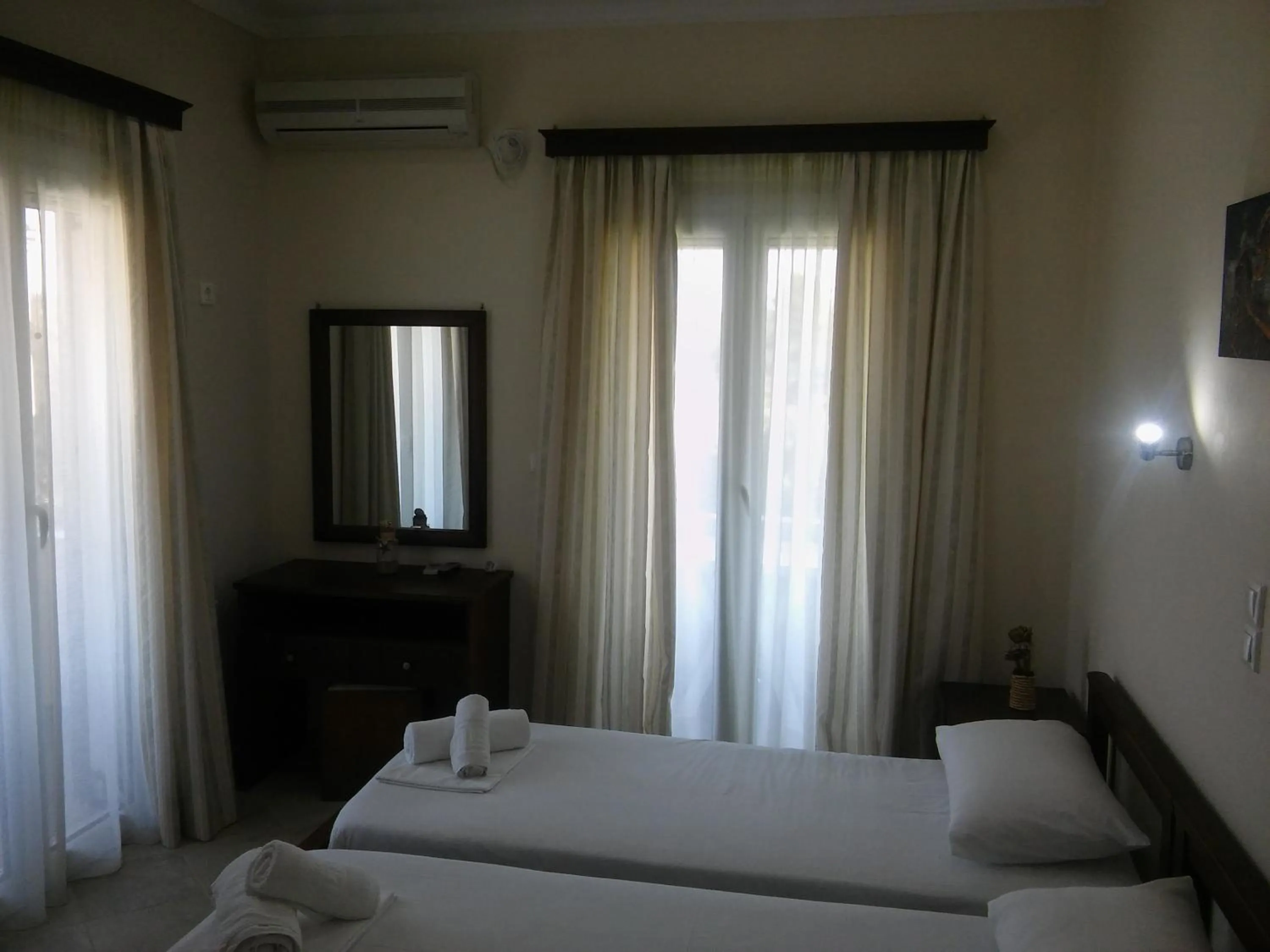 Photo of the whole room, Bed in Georgia Apartments