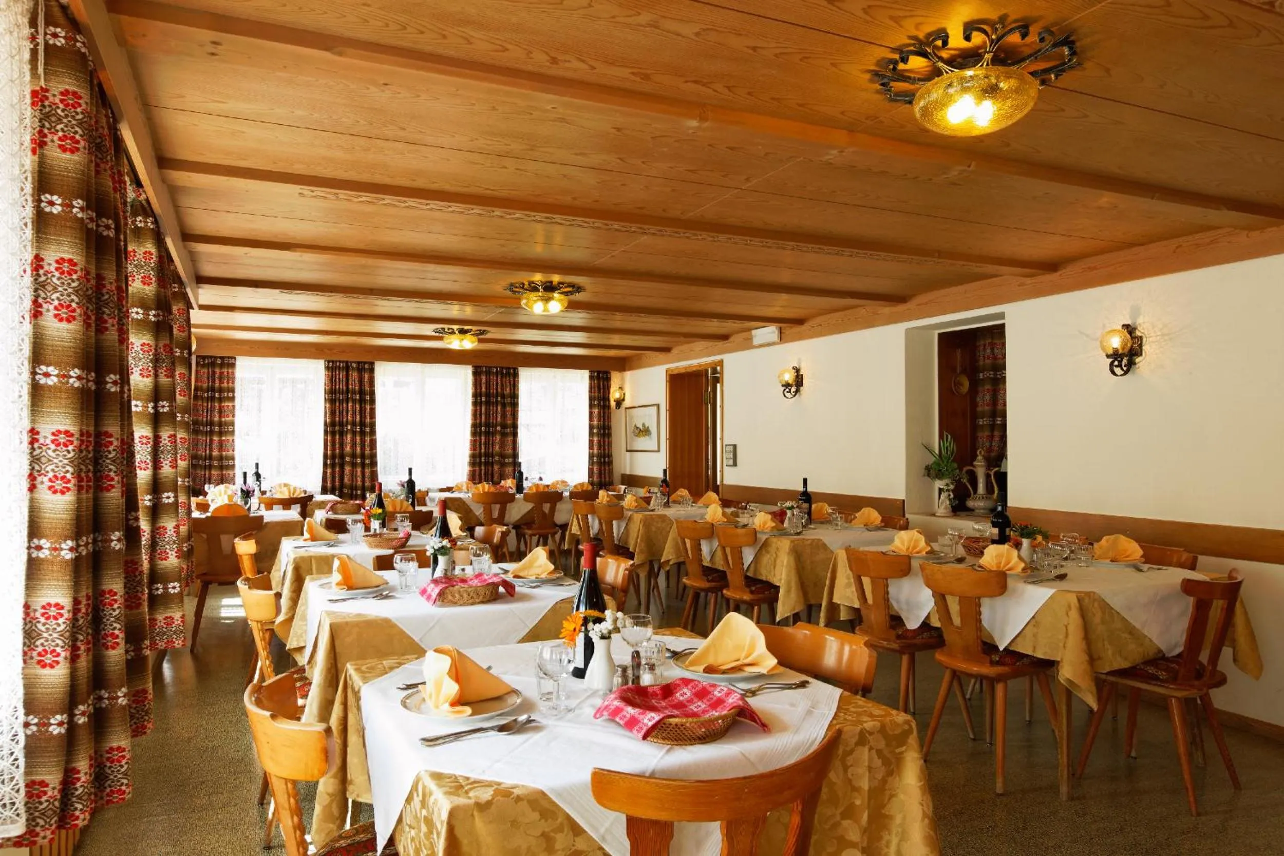 Restaurant/places to eat in Hotel Genziana