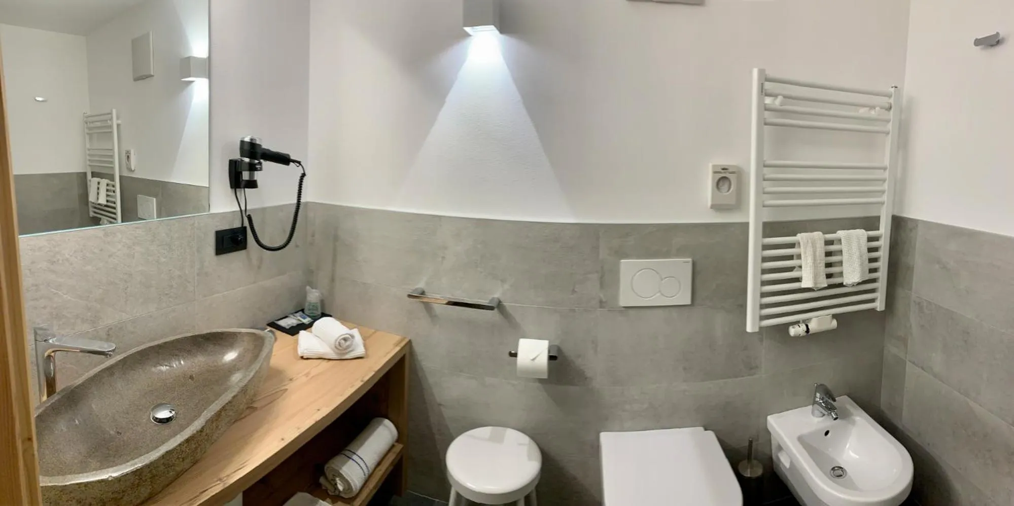 Bathroom in Hotel Genziana