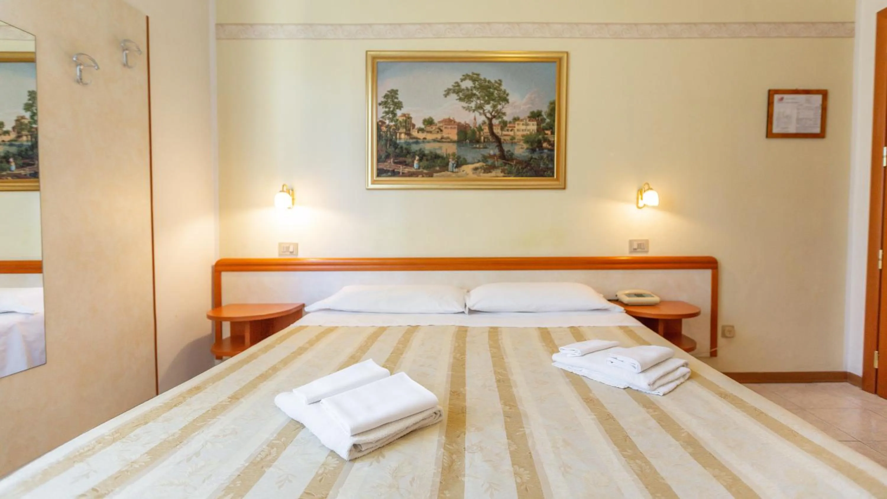 Bedroom, Bed in Hotel Parco Fellini