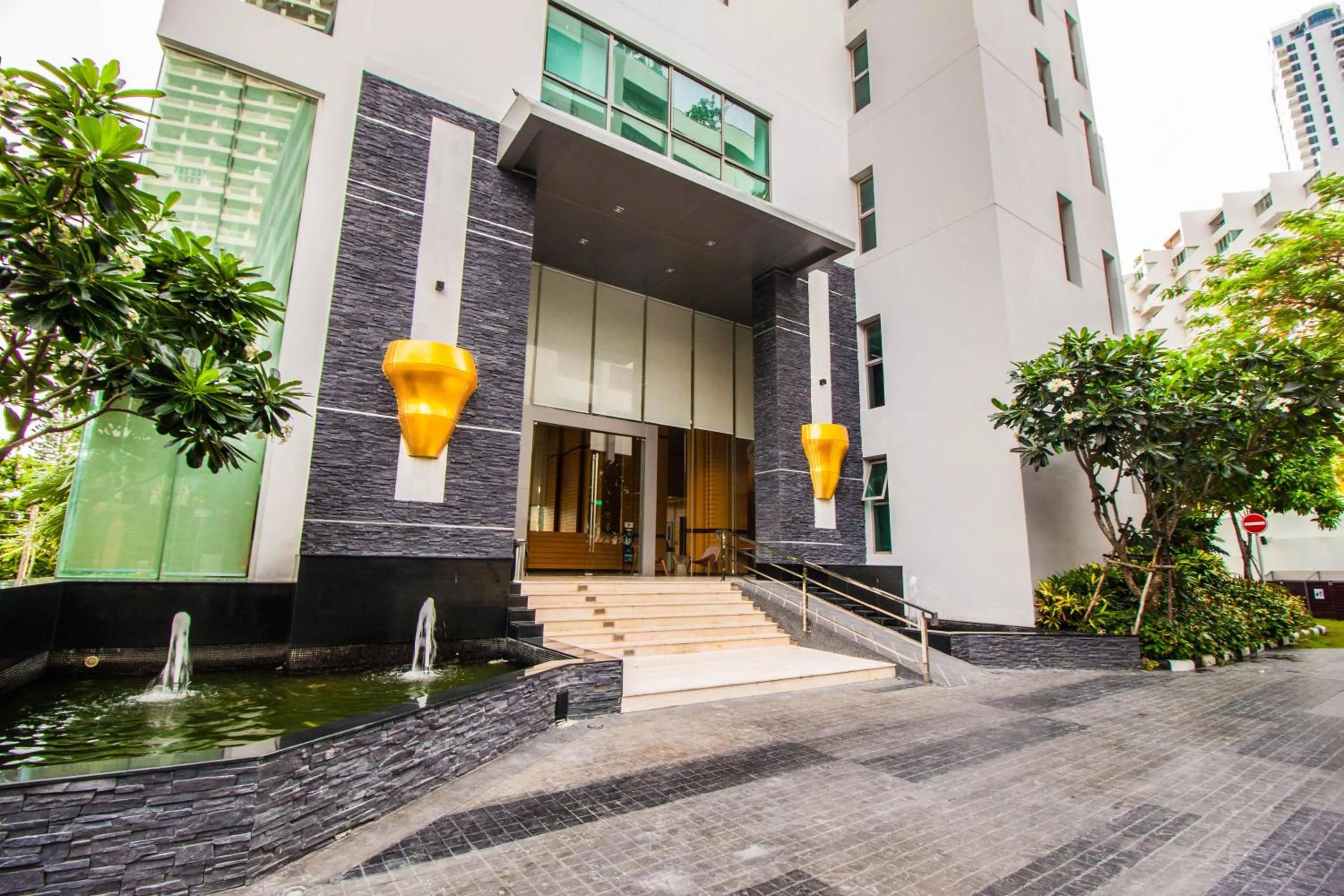 Facade/entrance in Wongamat Tower by Pattaya Sunny Rentals