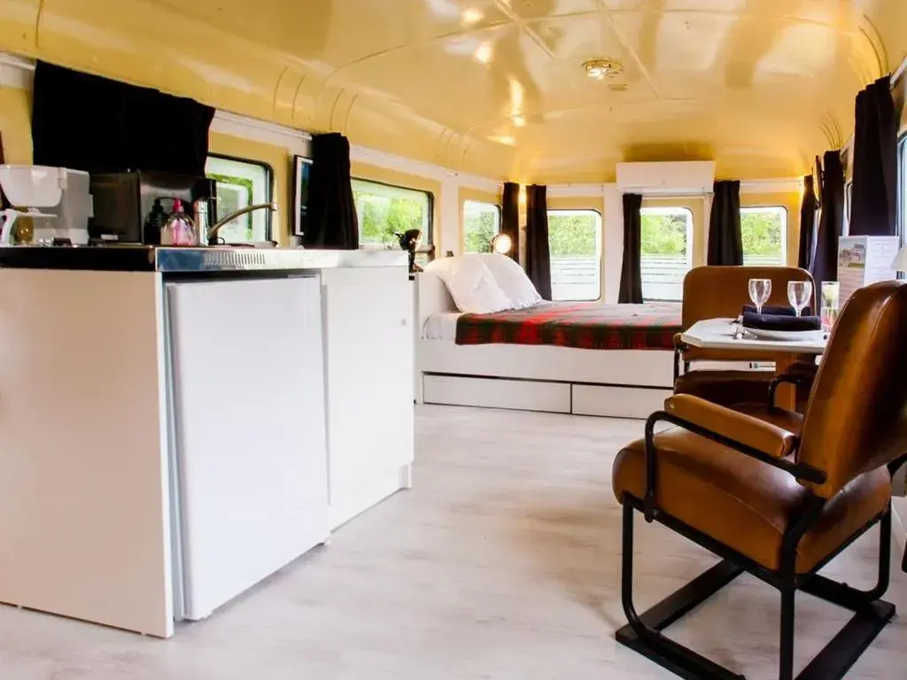 Bedroom in Hébergement Insolite Picasso Bedroom in Hébergement Insolite Picasso