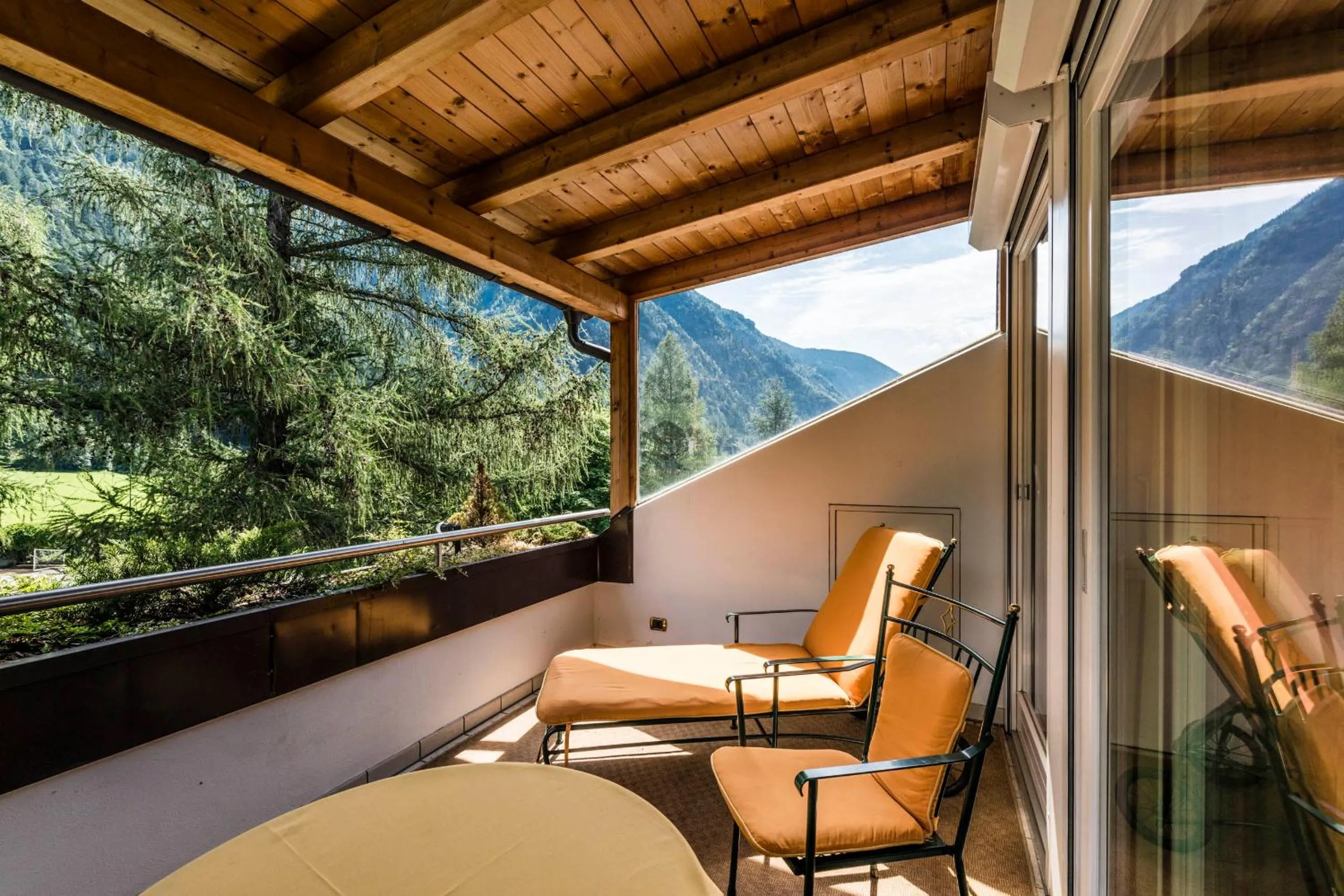 Balcony/Terrace in Romantik Hotel & Restaurant Stafler