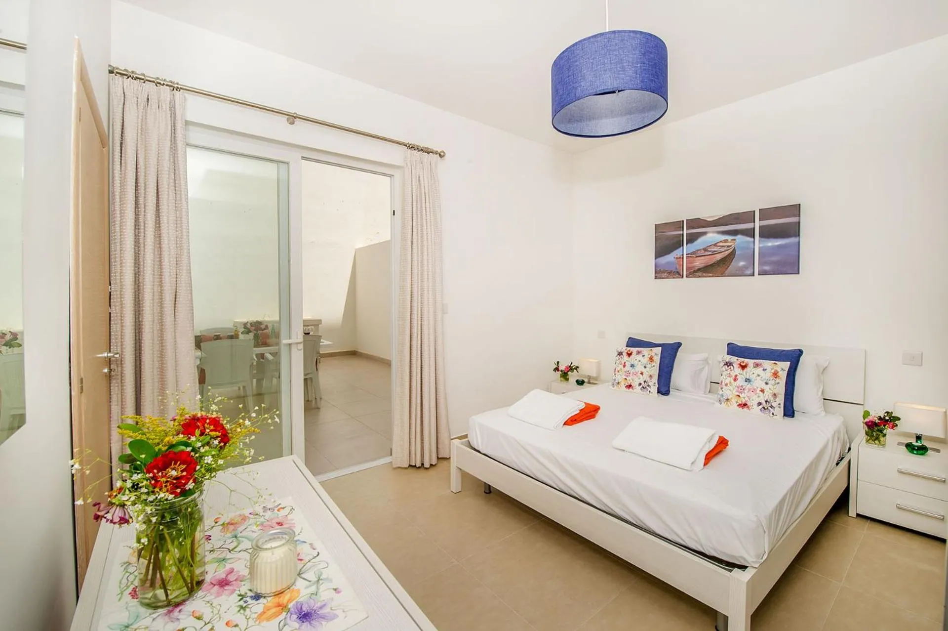 Bed in Hillock Residence Apartments