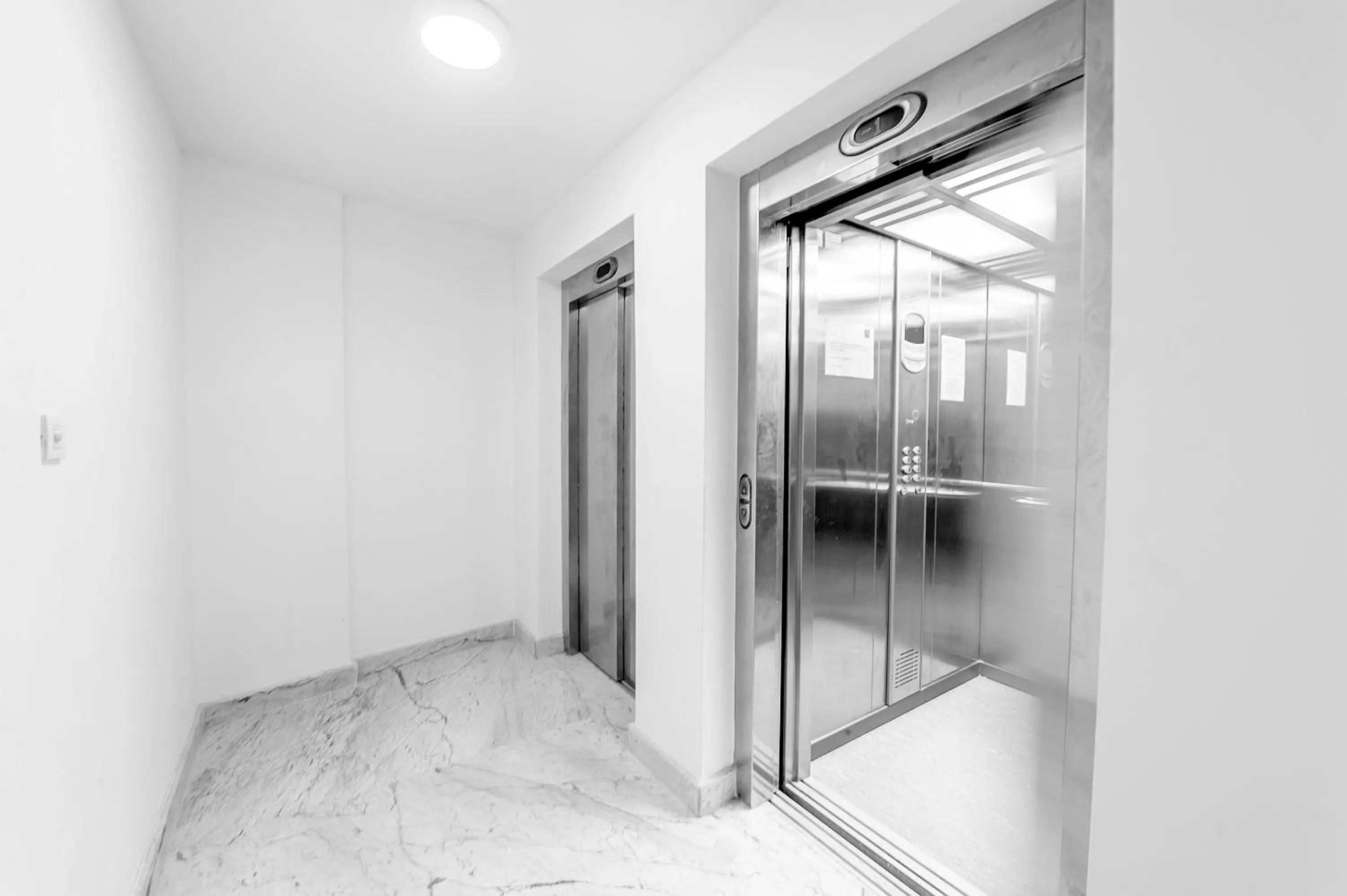 Area and facilities in Hillock Residence Apartments
