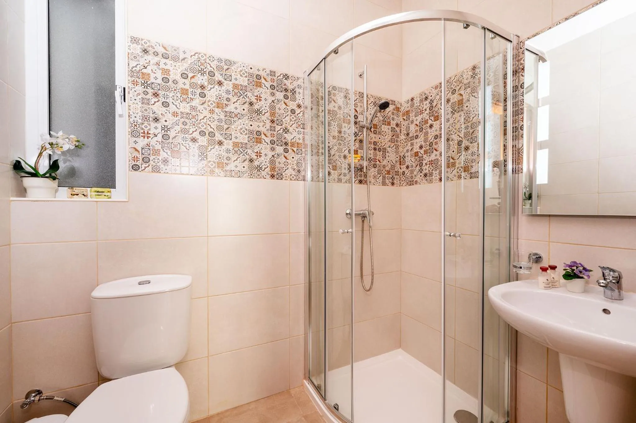 Bathroom in Hillock Residence Apartments