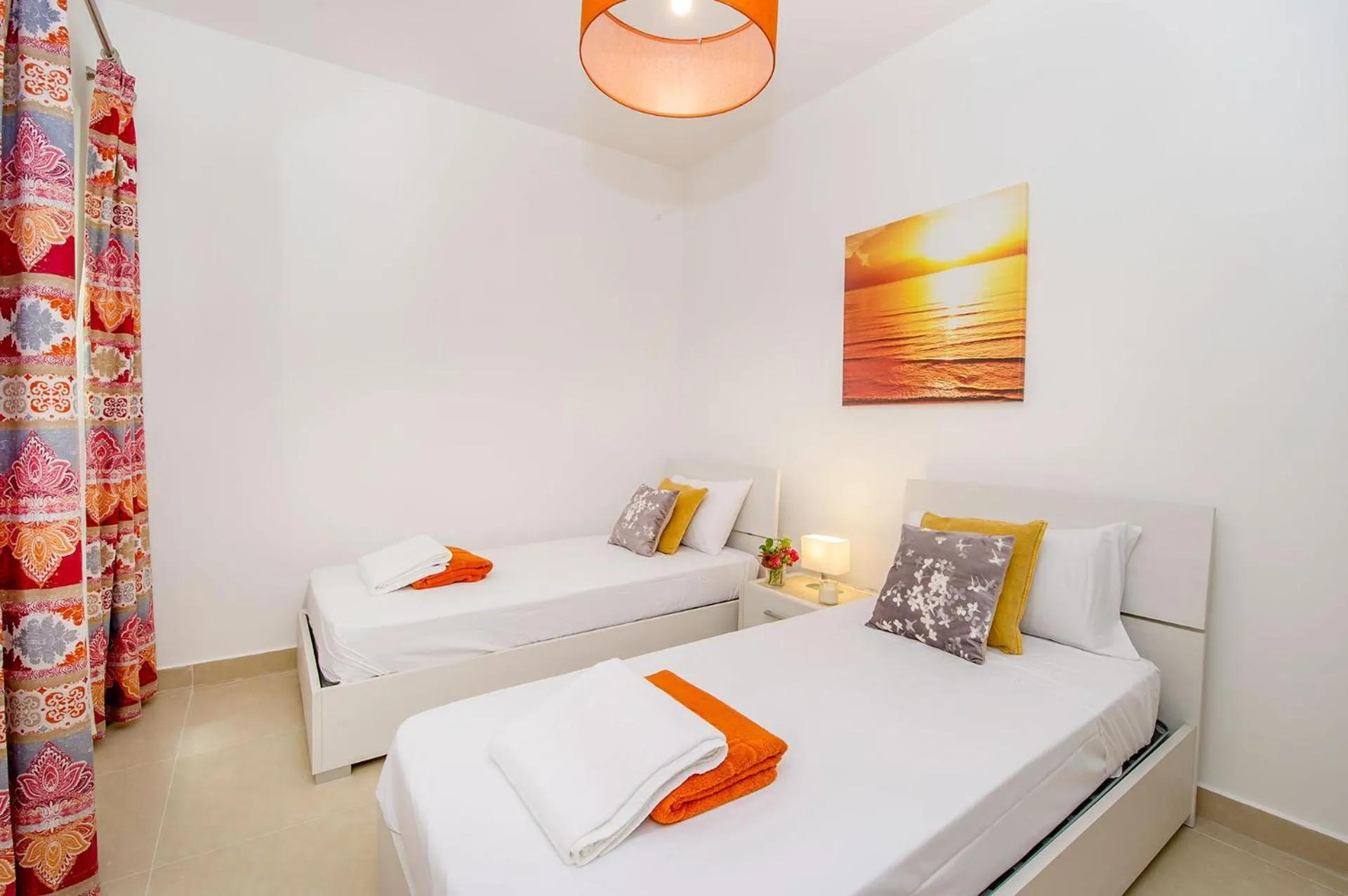 Bedroom, Bed in Hillock Residence Apartments