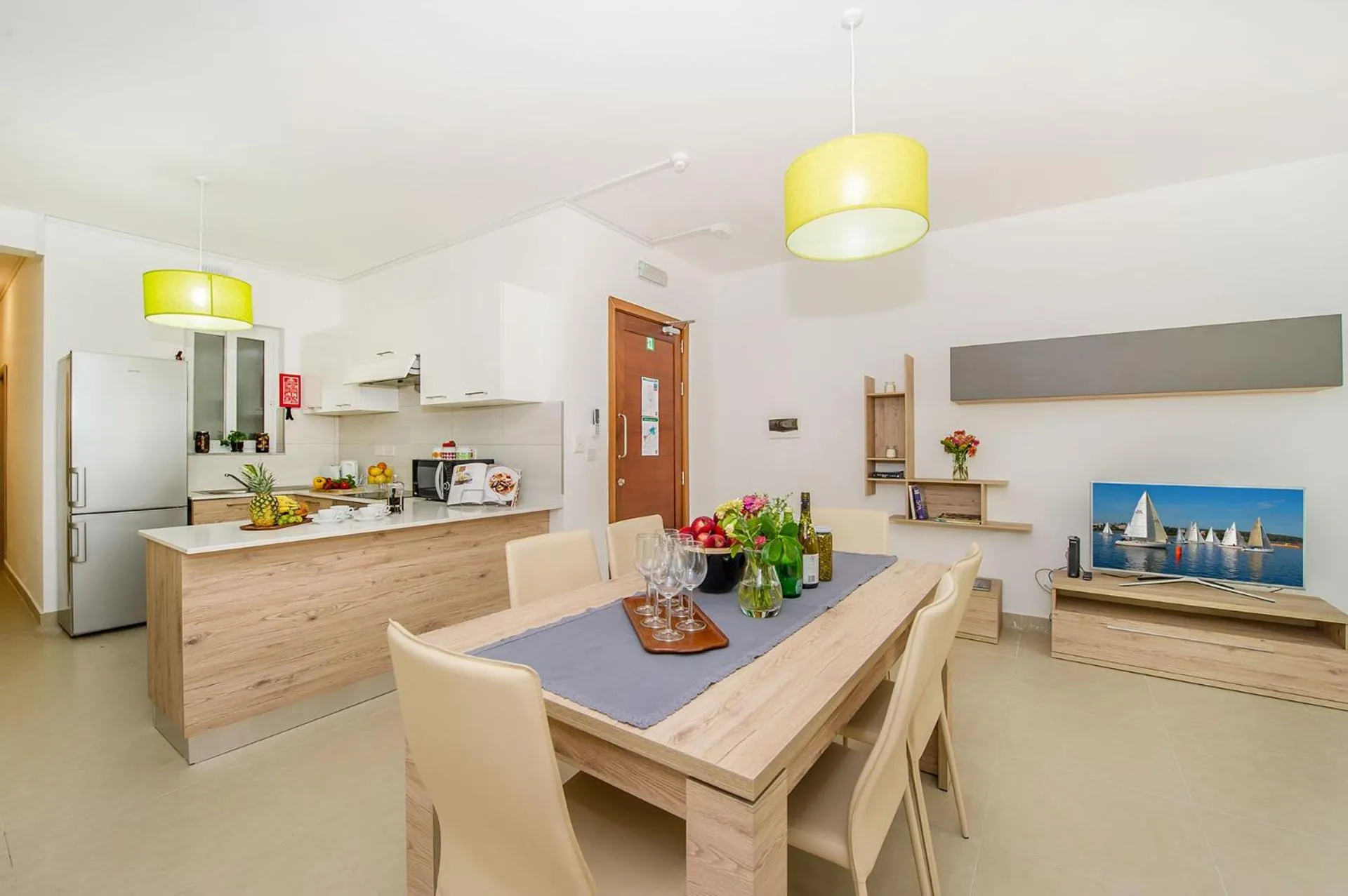Living room in Hillock Residence Apartments