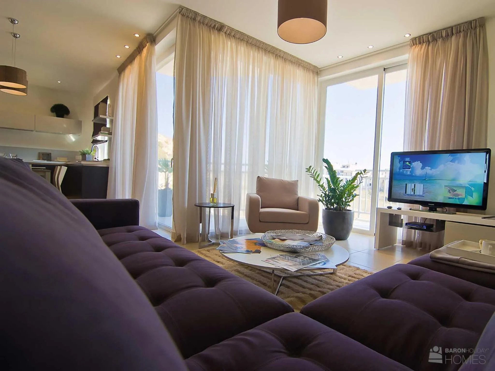 Living room in Hillock Residence Apartments
