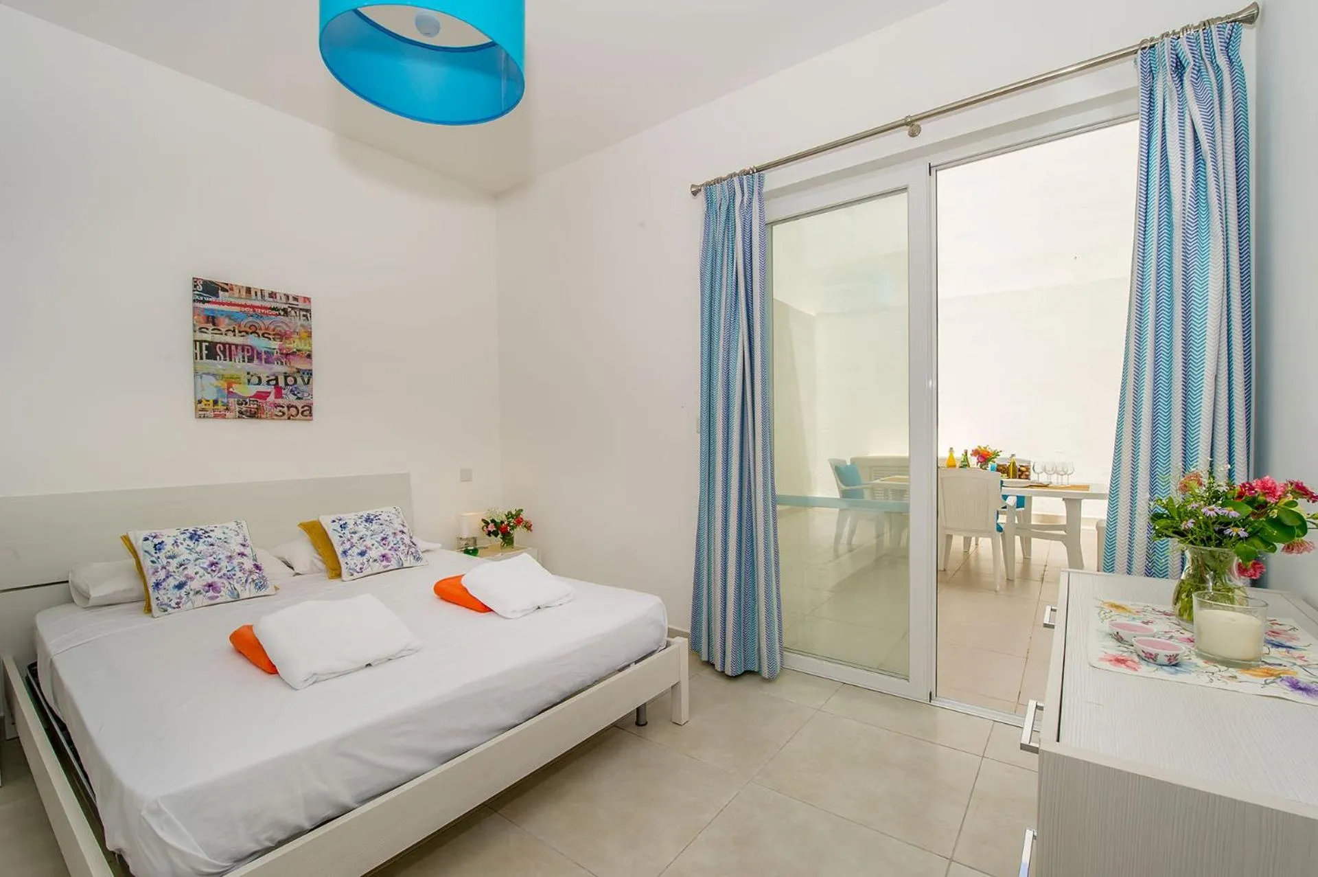 Bedroom, Bed in Hillock Residence Apartments